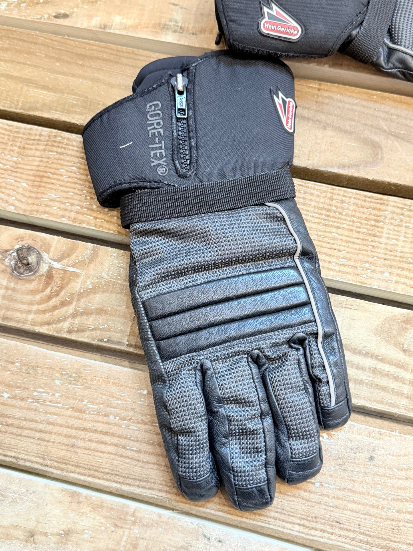 Vintage Y2K Hein Gericke Gore-tex motorbike/ motorcycle gloves. Size Large.
