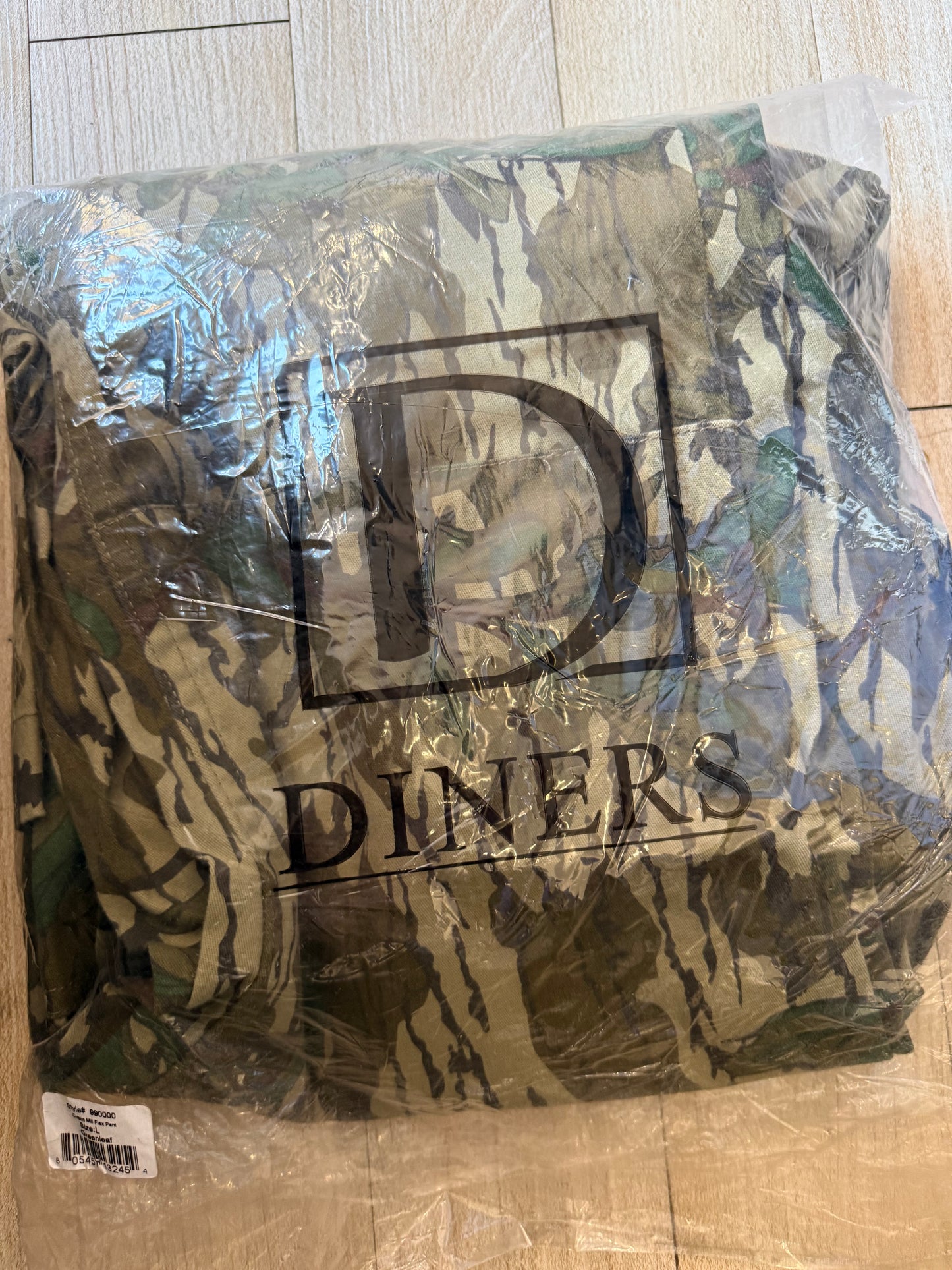 Mossy Oak Realtree Camo Bib overalls/ dungarees. Fishing/ hunting/ festival. Large. Deadstock