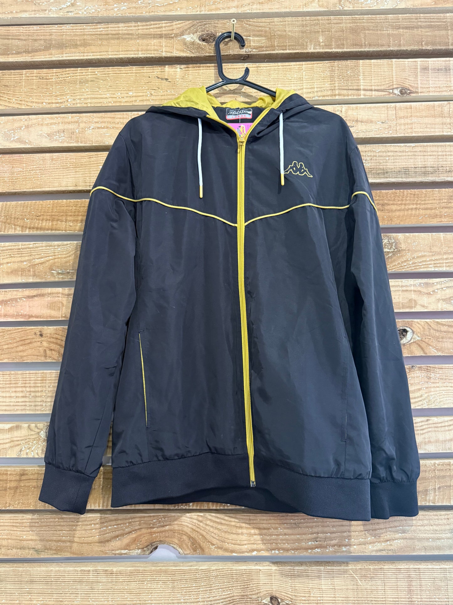 Vintage 90s Kappa zip up windbreaker/ shell jacket. Size Large. Festival.