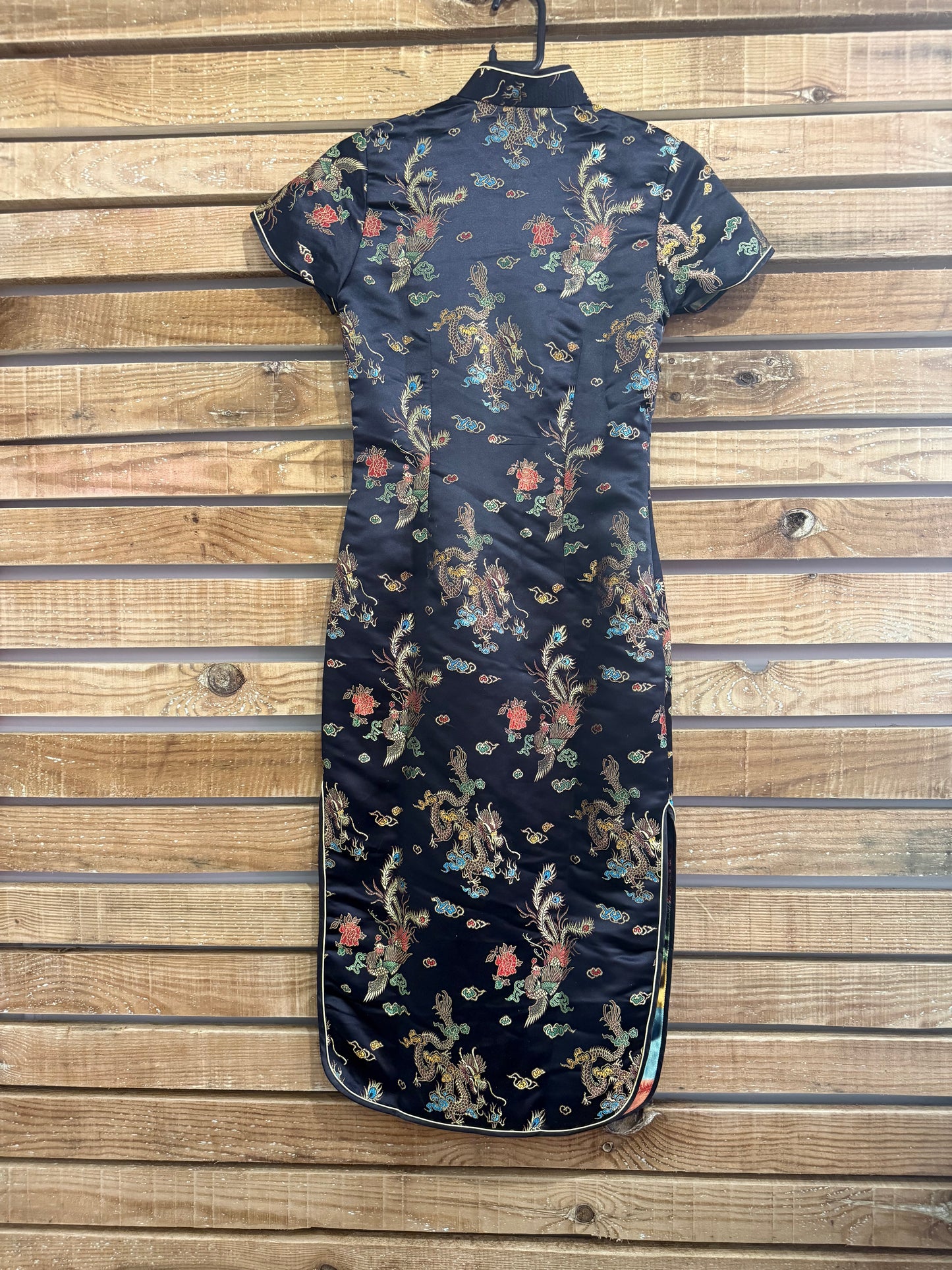 Vintage 90s Chinese cheongsam dress. Black. Size 8