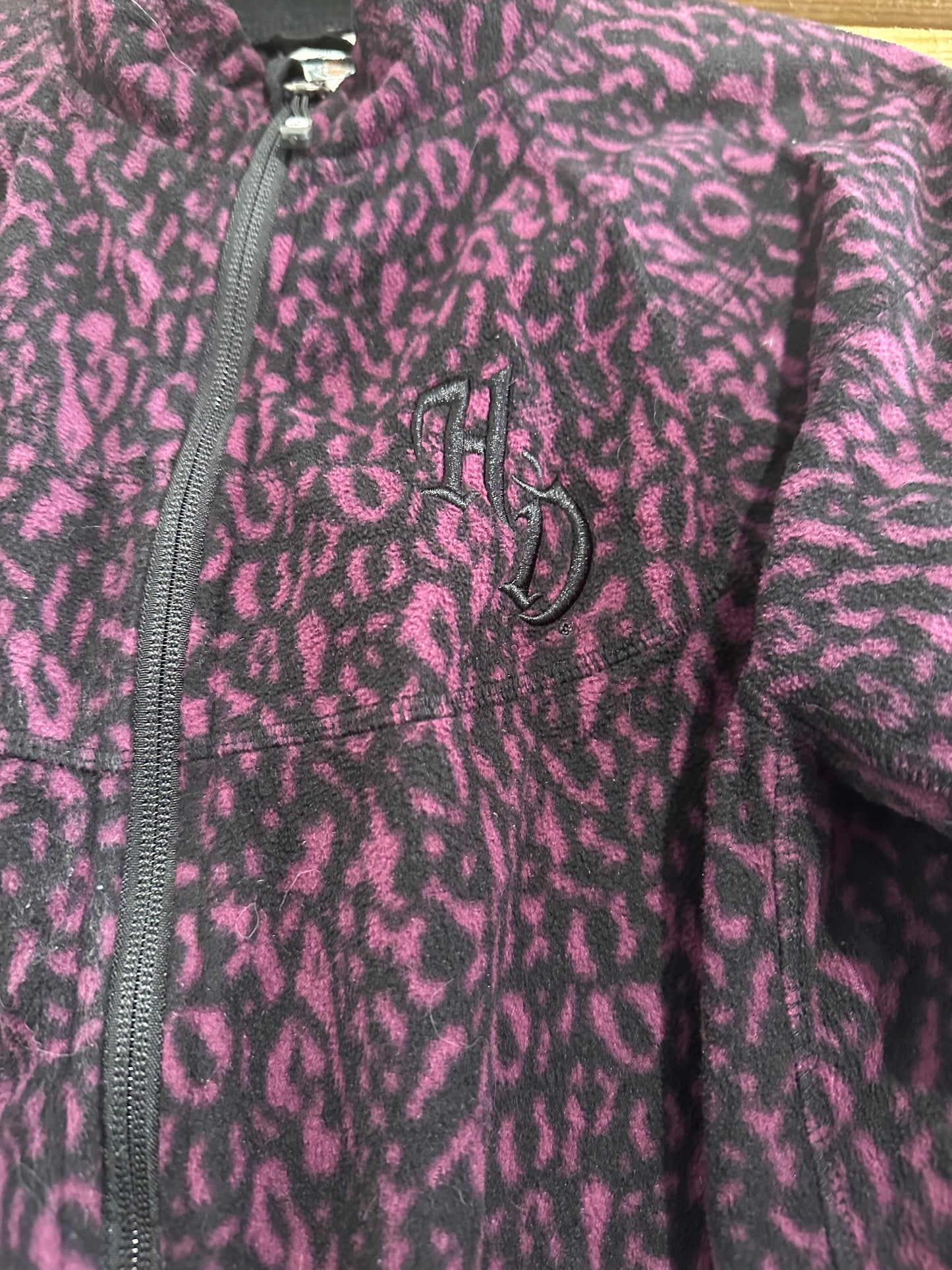 Vintage Y2K Harley Davidson pattern zip up fleece Jacket. Size large.