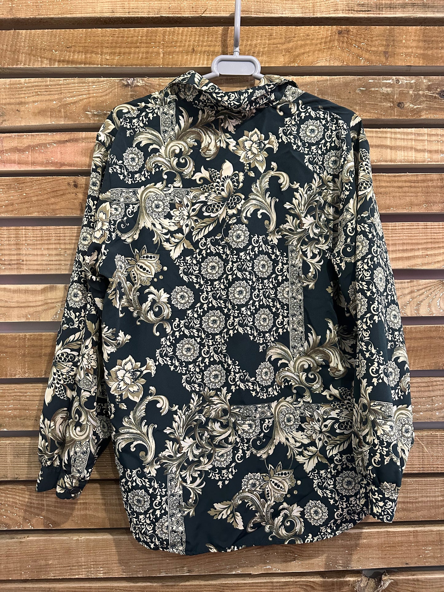Vintage 80s pattern blouse. Size Large.