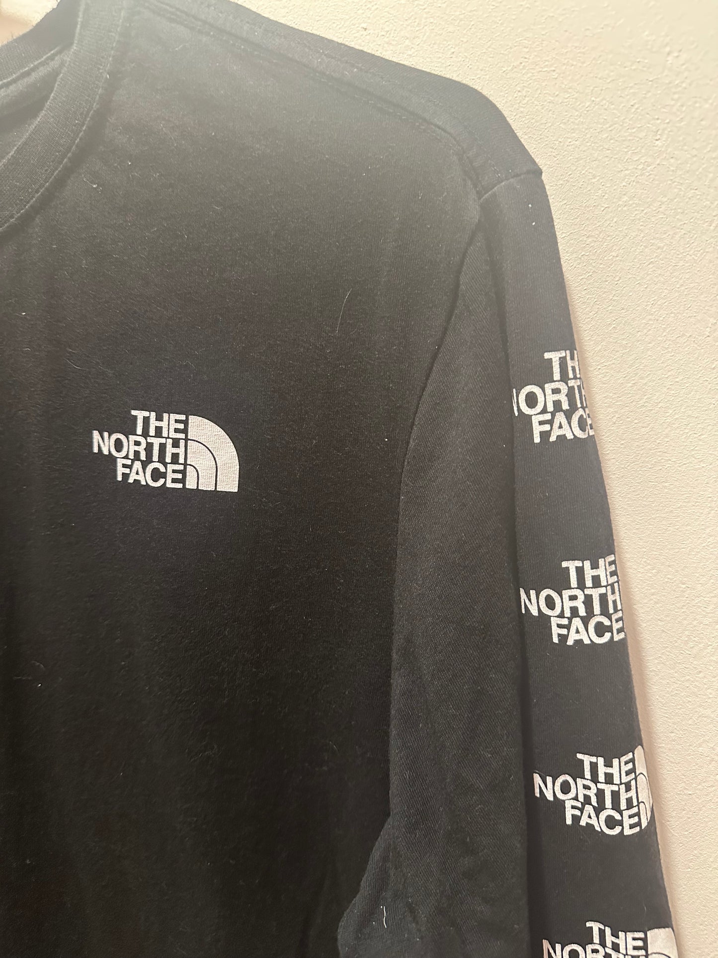Vintage Y2K The North Face long sleeved motif T-shirt. Size Medium.