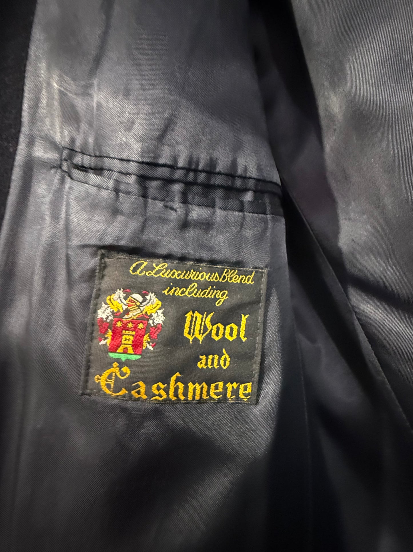 Vintage 80s Wool & Cashmere Douglas  double breasted Coat. Navy. Size large.