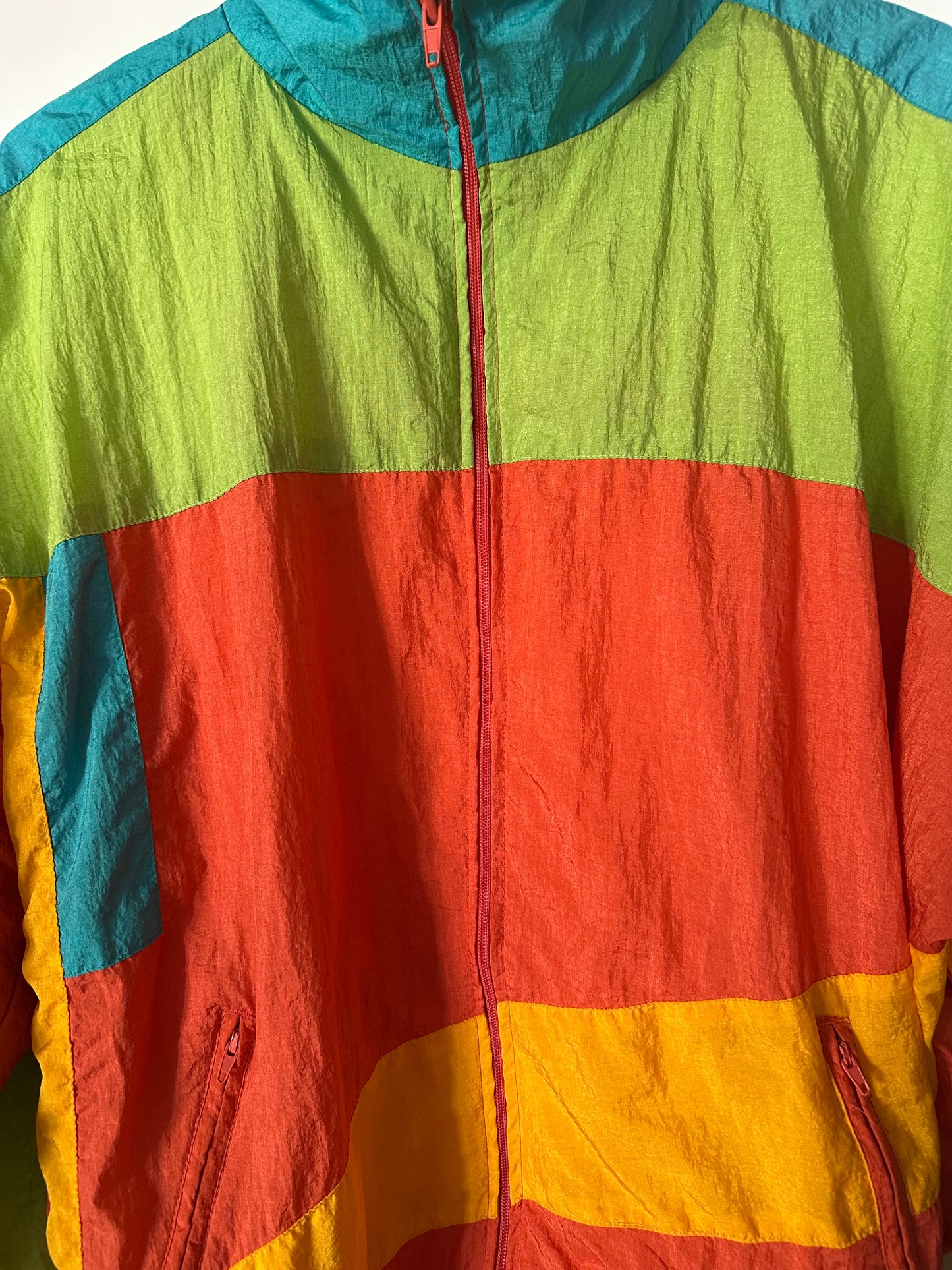 Vintage 90s zip up windbreaker/ shell jacket. Size Large. Festival.