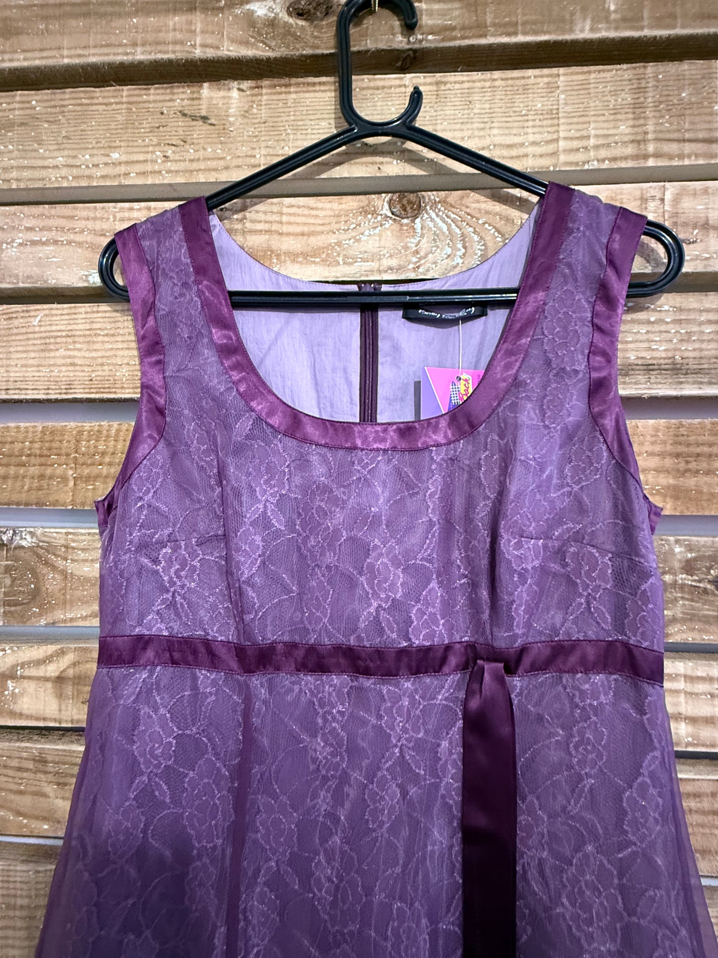 Vintage 80s Betty Barclay party dress. Purple. Prom/ summer. Size 12.