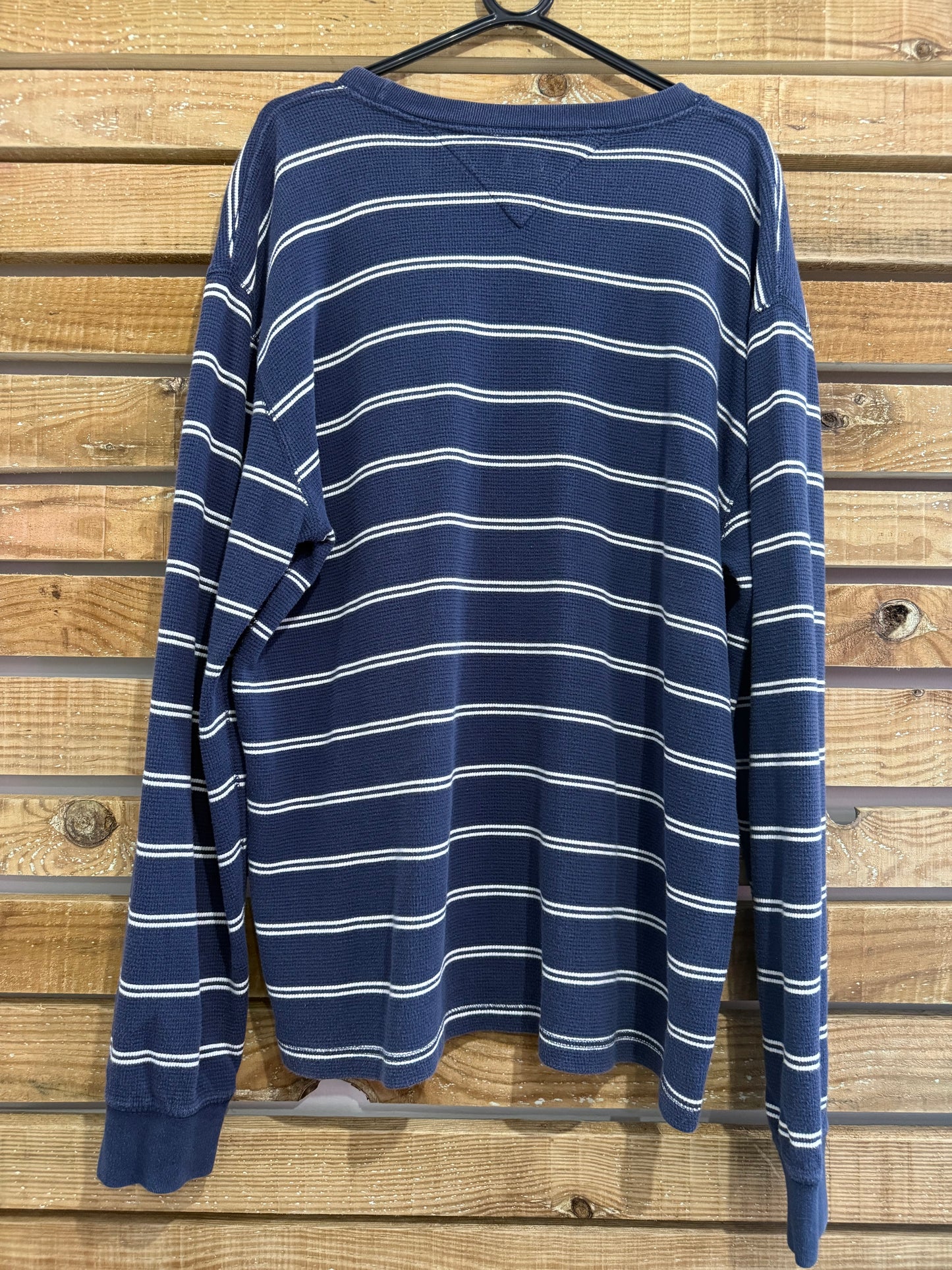 Vintage 90s Tommy Hilfiger jumper/ sweater. Blue. Size XL