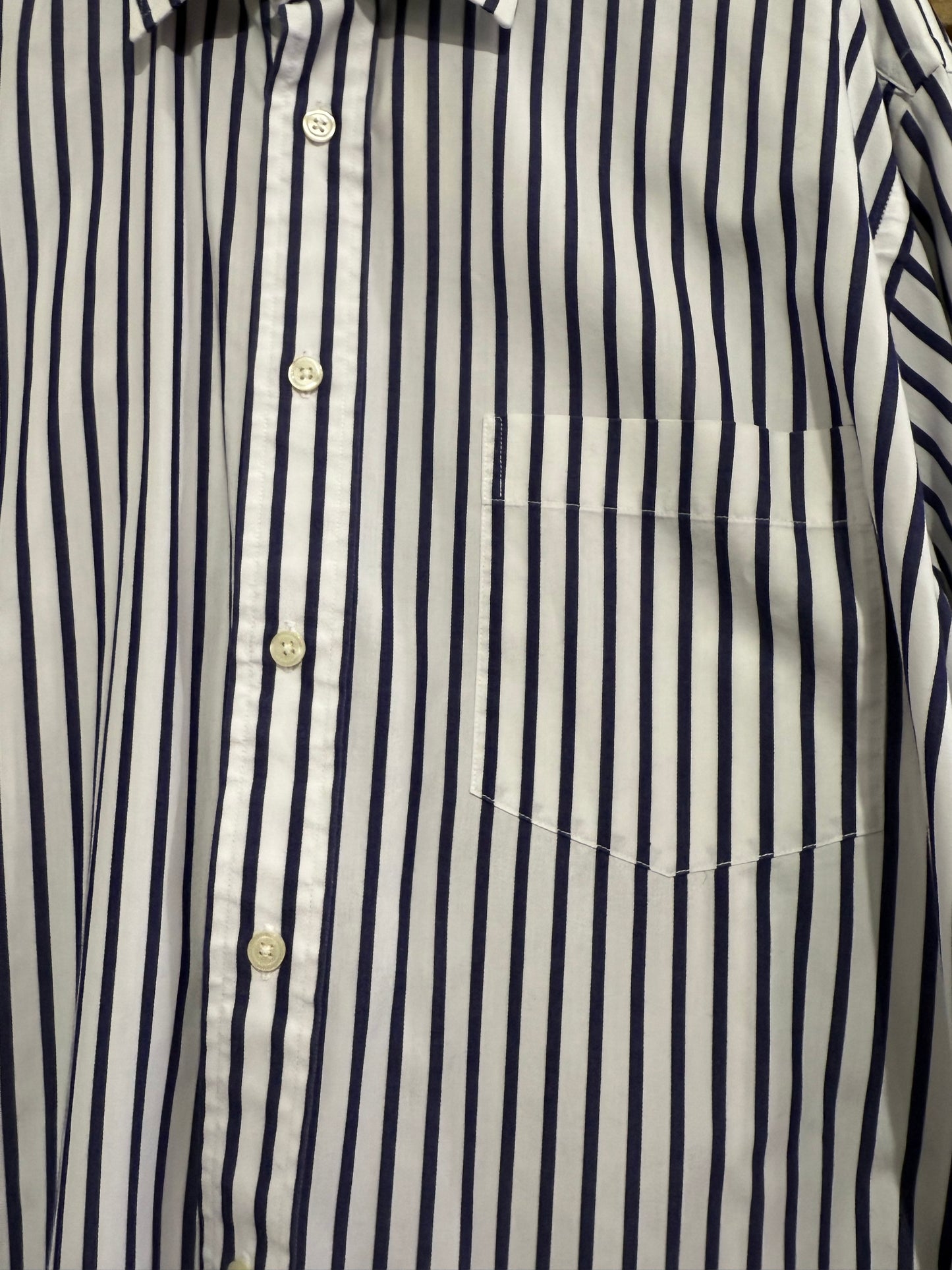 Vintage Y2K Van Heusen striped shirt. Size Large. 16” collar