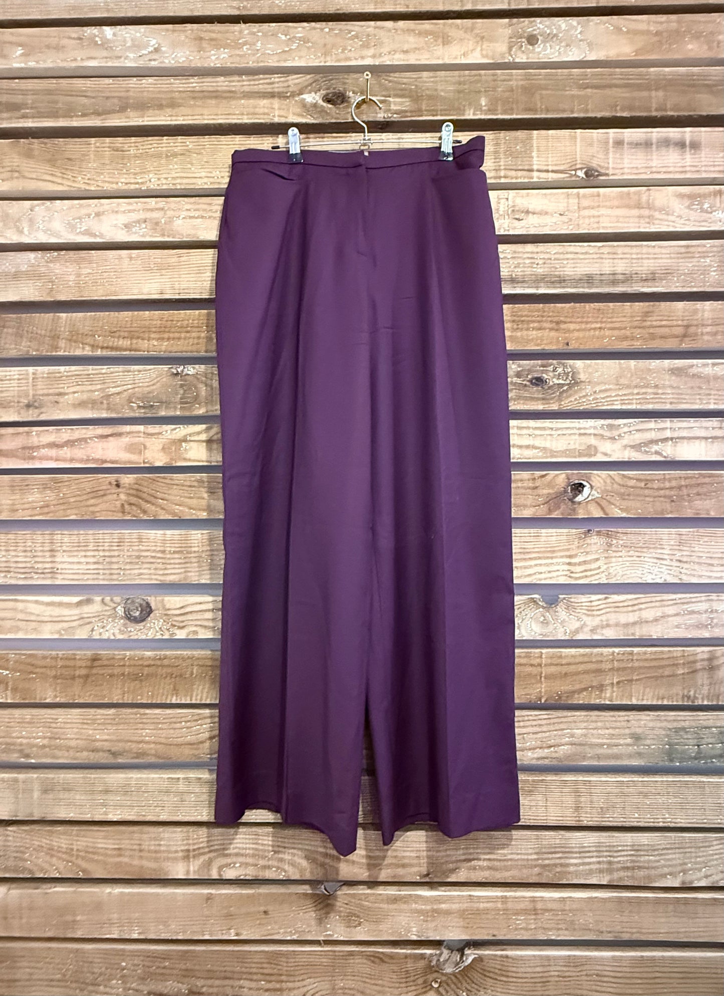 Vintage Y2K Jaeger wide leg flared burgundy trousers. 30” waist.