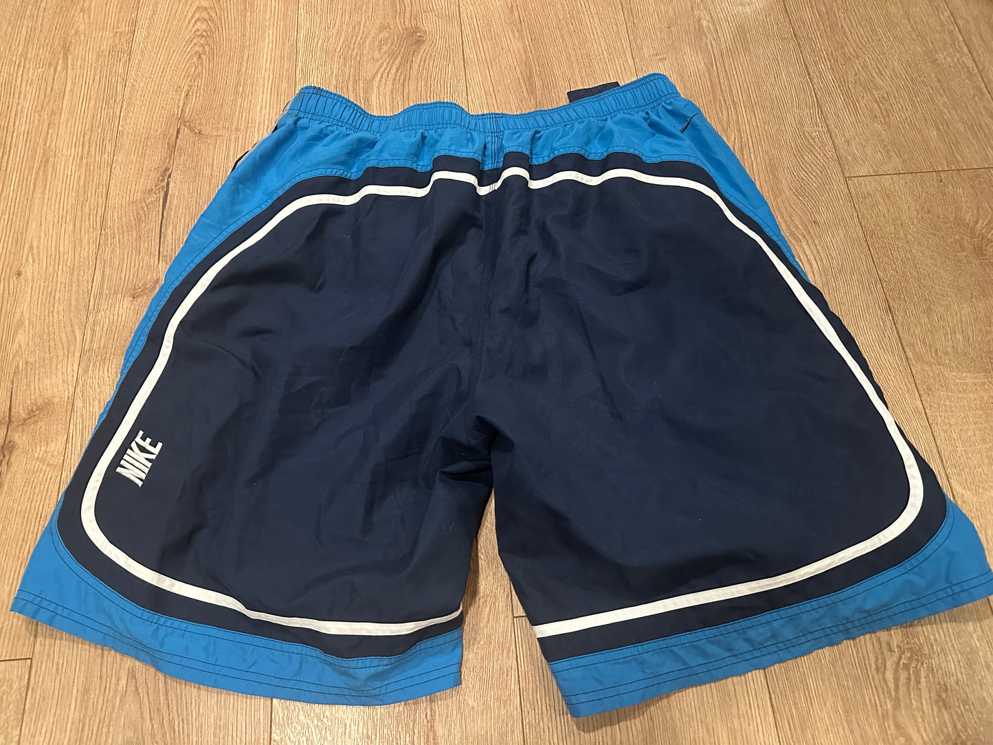 Vintage Y2K Nike sports shorts/ swim trunks. Size XXL. Blue