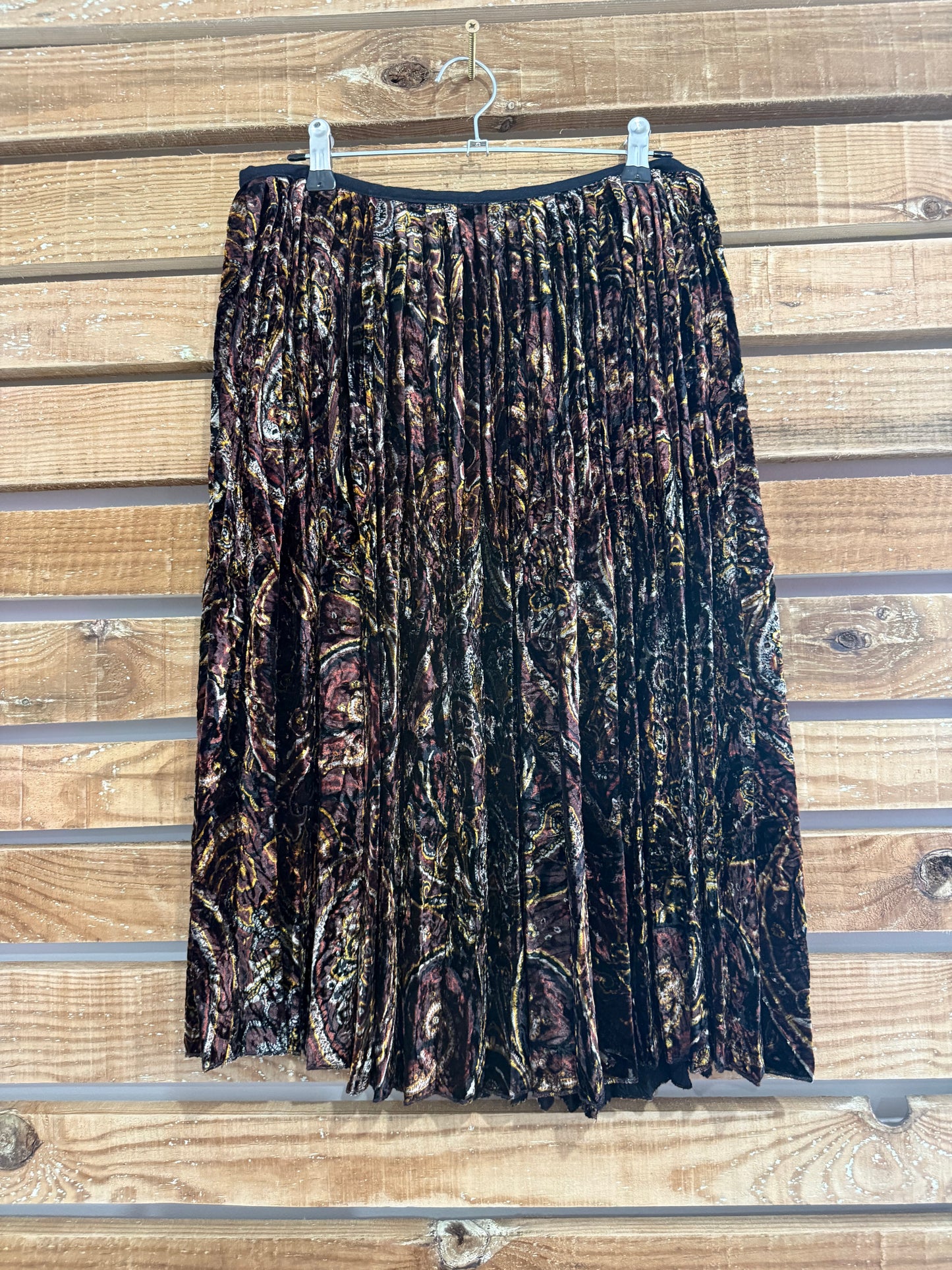 Vintage 90s Burberry pleated print skirt. Velvet. Waist 28” UK8