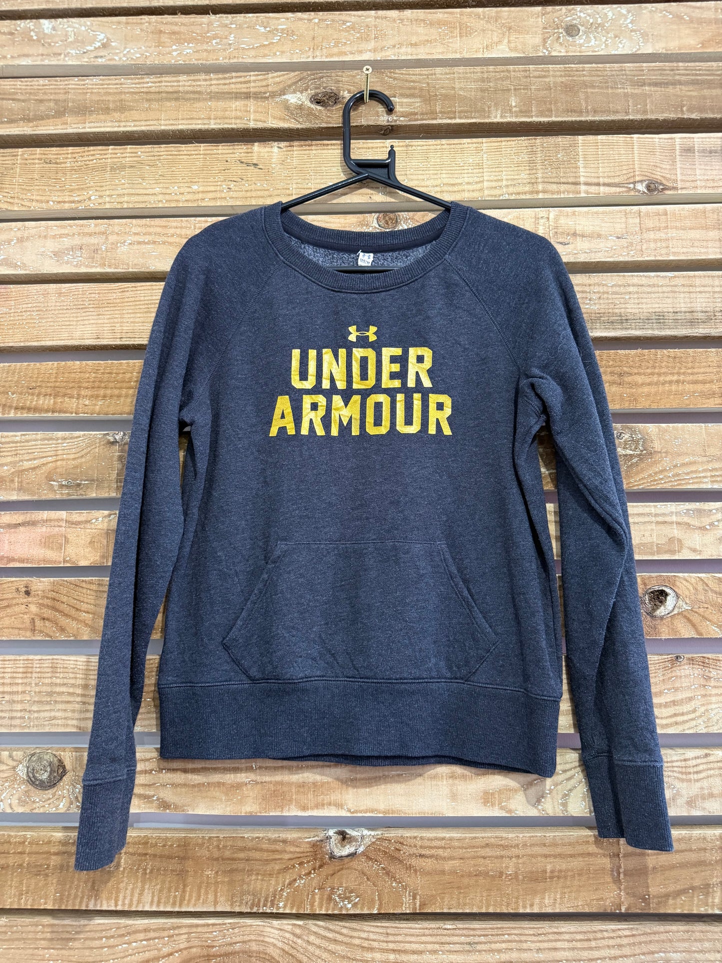 Vintage Y2K Under Armour spell-out sweater/ sweatshirt. Size Medium.