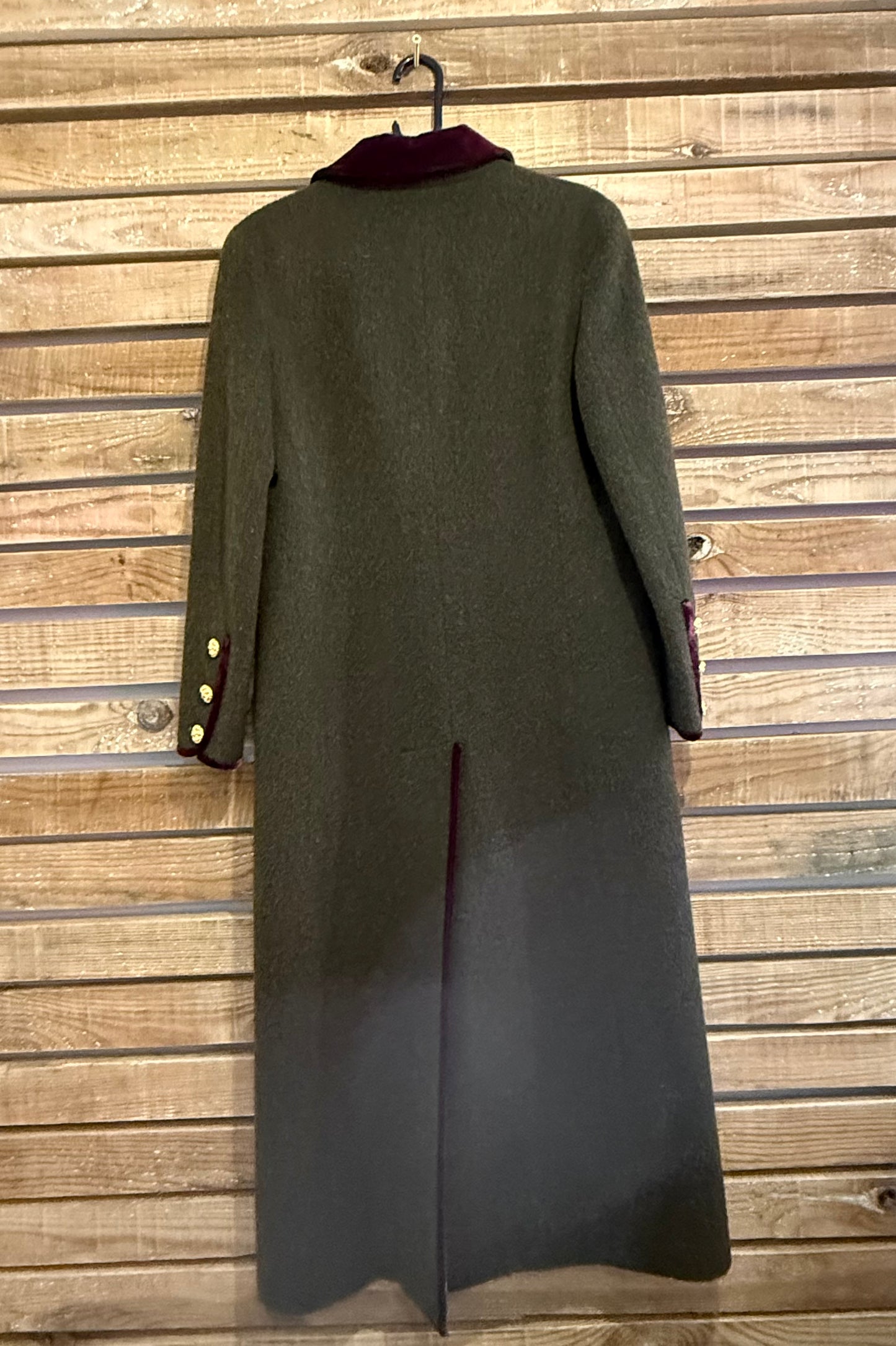 Vintage 90s Chanel Tweed & velvet Coat. Gold buttons. Free sizing.