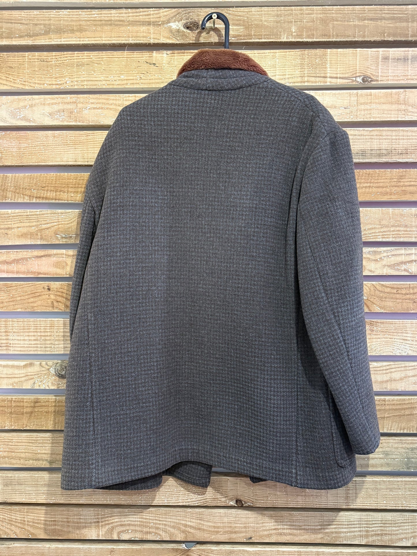 Vintage 70s wool coat with sheepskin collar. Peaky Blinders. Size XL.