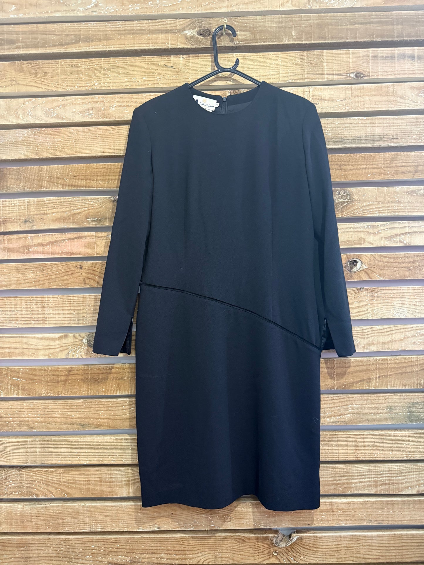 Vintage 80s, 20’s style Aquascutum wool Dress. Size UK16