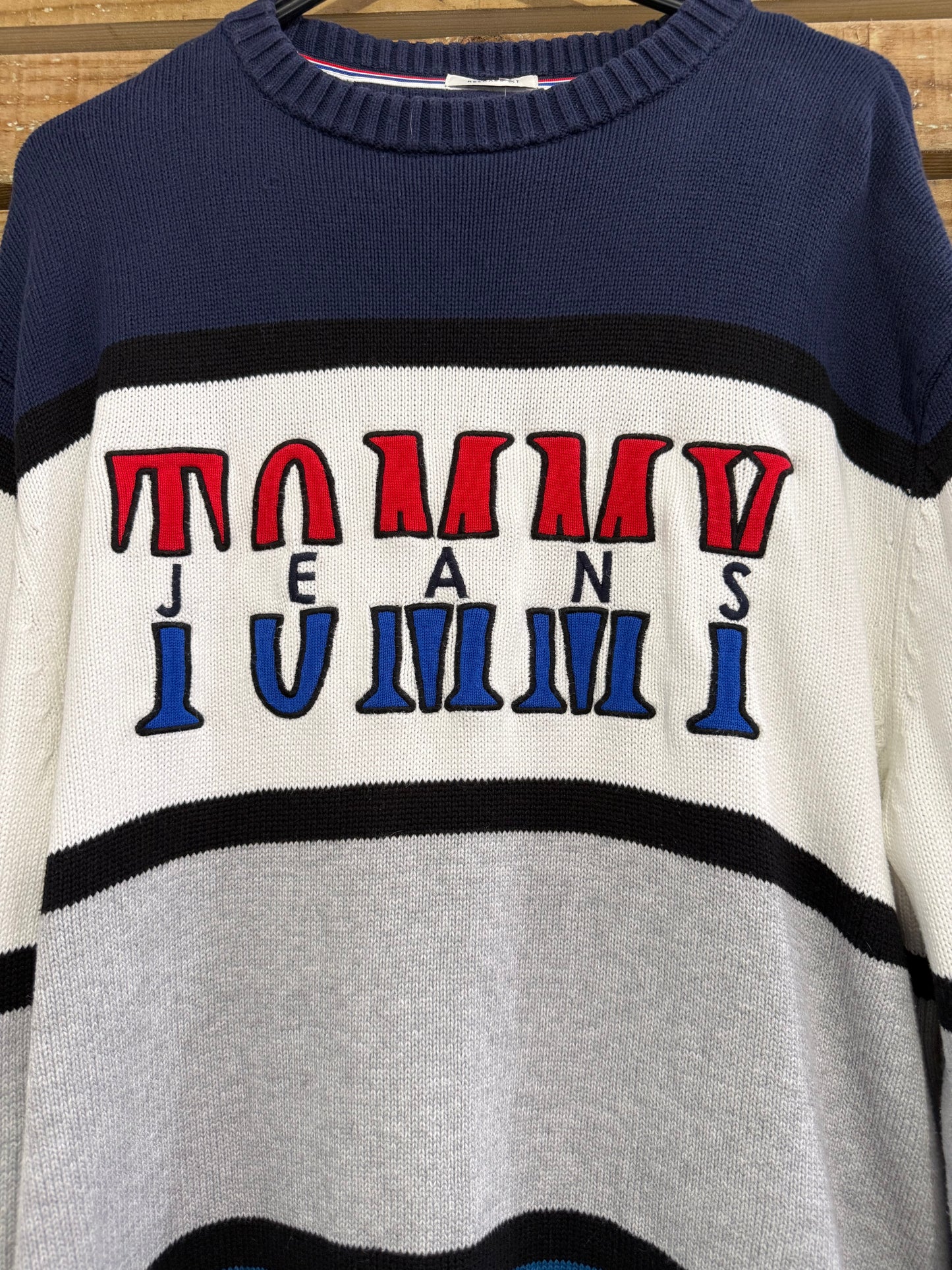 Vintage Y2K Tommy Hilfiger spell-out knit jumper/ sweater. Blue. Size Small