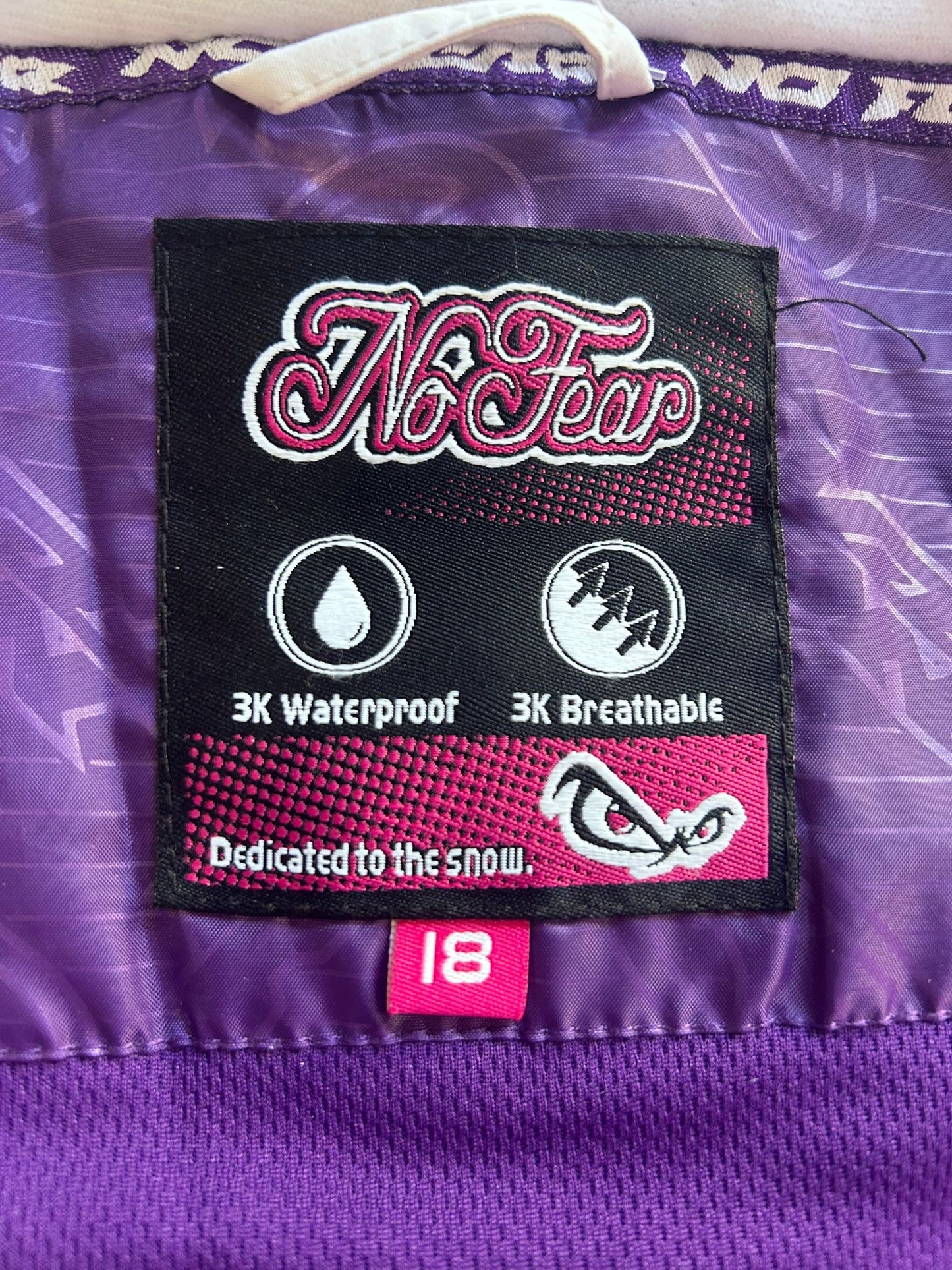 No fear Ski/ snowboard jacket. Winter. White. Size Large. (Size 18)