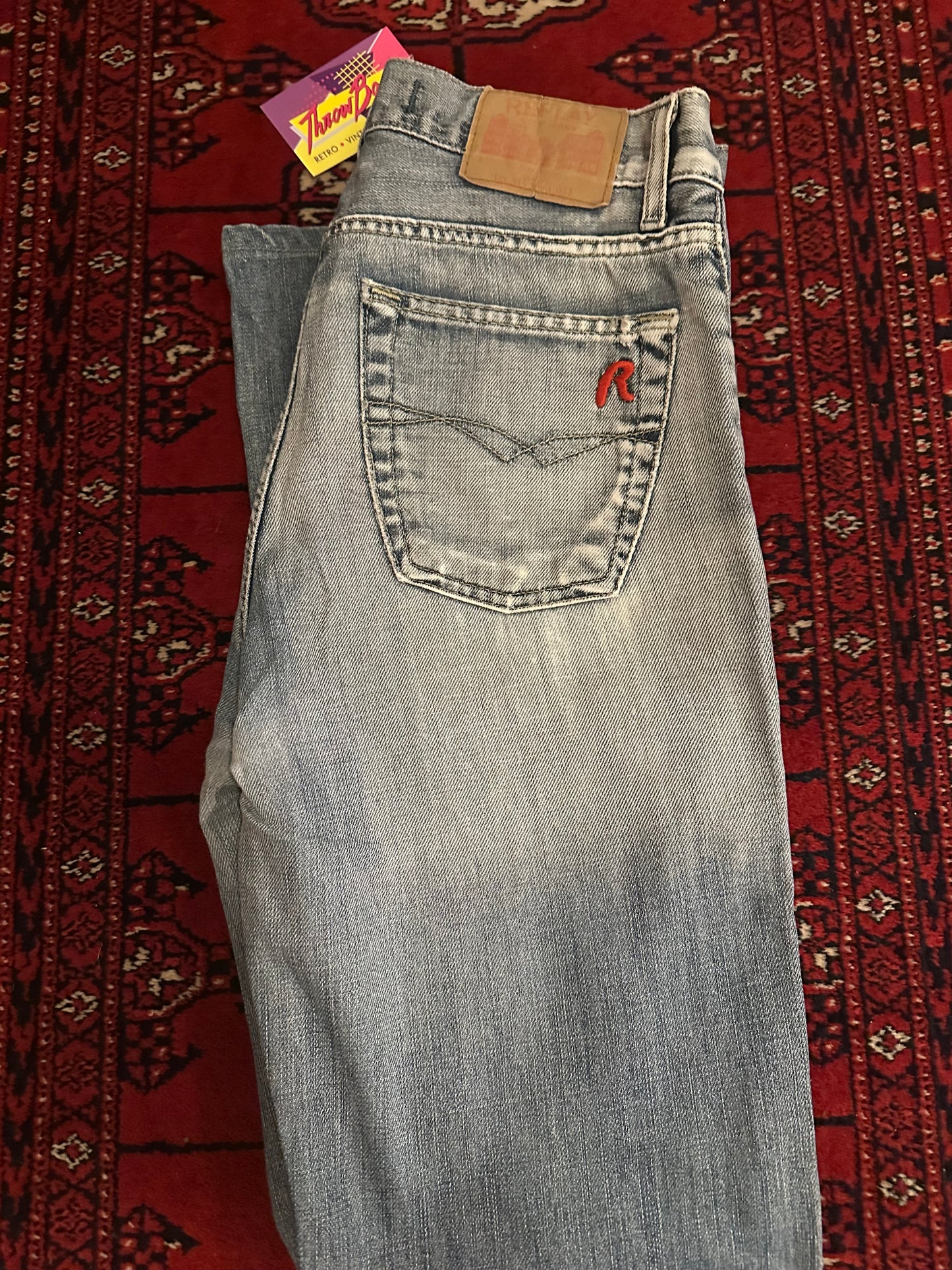 Vintage Y2K Replay distressed blue jeans. Waist 31”