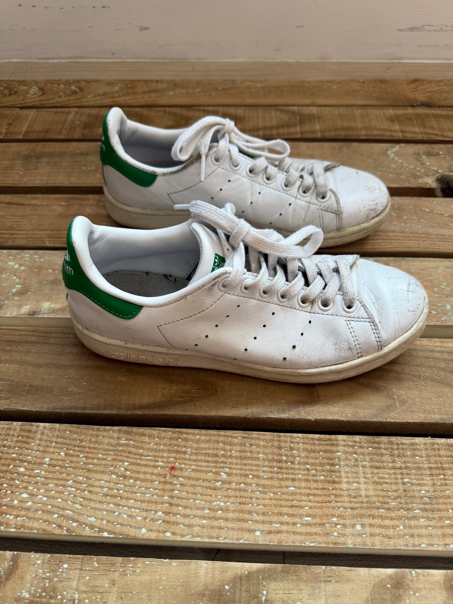 Adidas Stan Smiths white trainers/ sneakers. Size 38 (UK5)