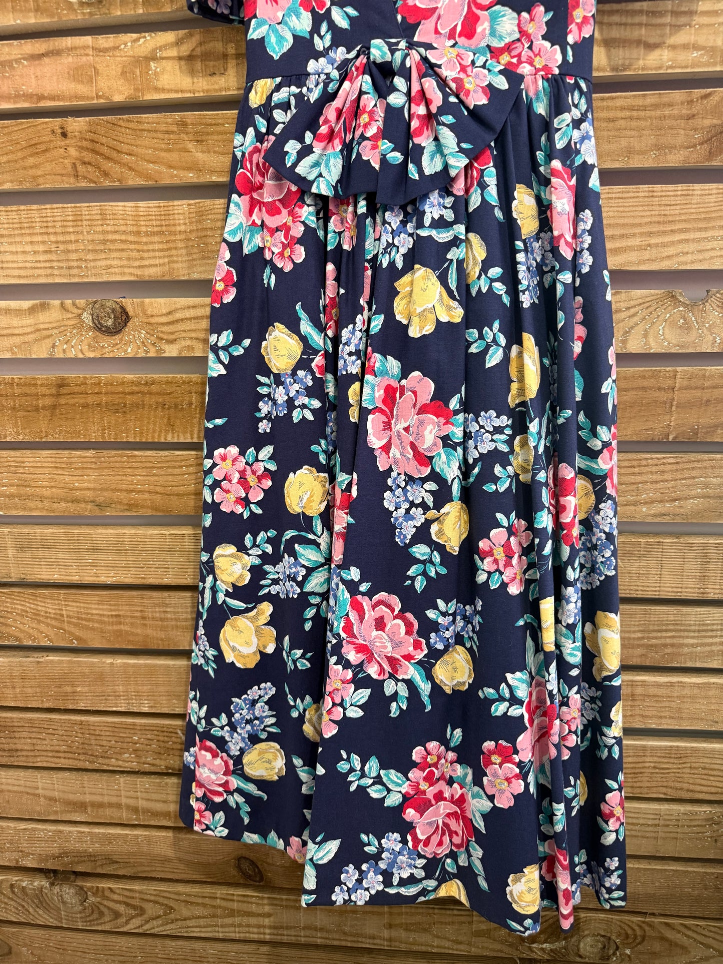 Vintage 80s Laura Ashley floral dress. Cottage core/ summer/ prom. Size 8-10
