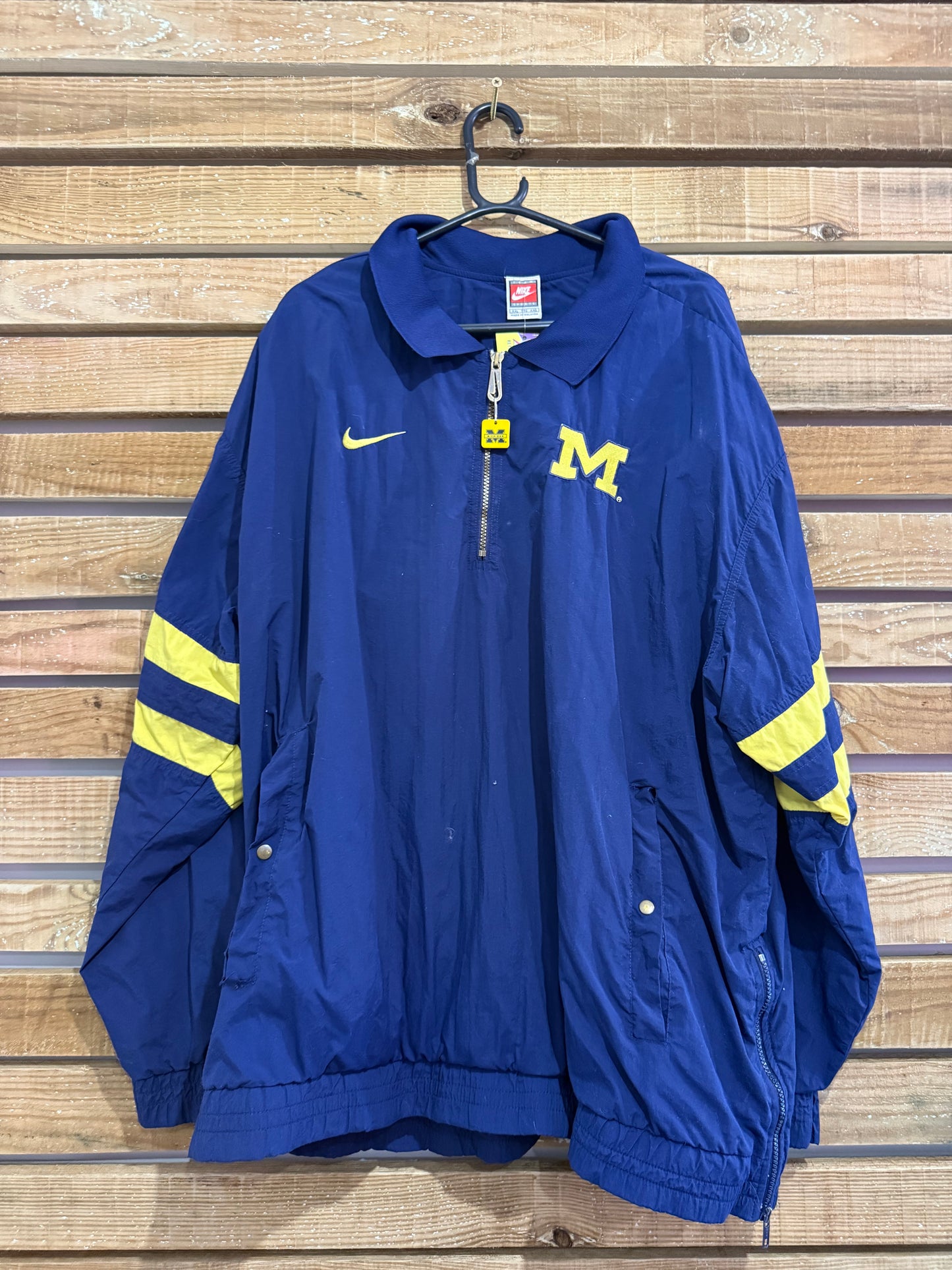Vintage 90s Nike Michigan 1/4 zip hooded sports waterproof coat/jacket. Size XXL