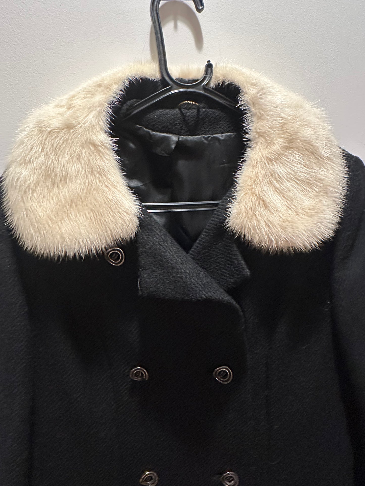 Vintage 60s English Lady Coat with mink fur collar. Black wool