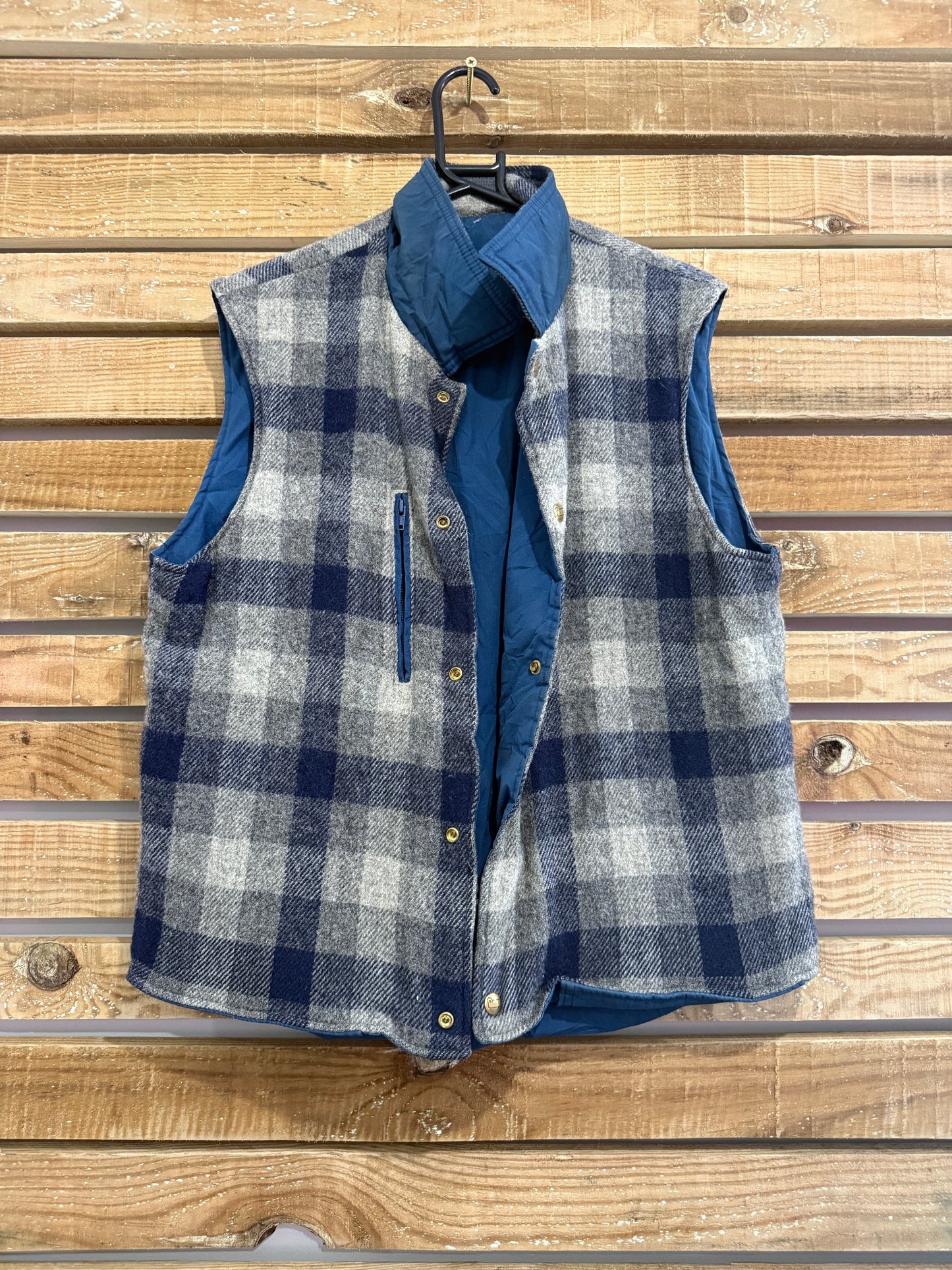 Vintage 80s Woolrich reversible checked wool/ waterproof gilet/ sleeveless jacket. Size Large. Workwear.