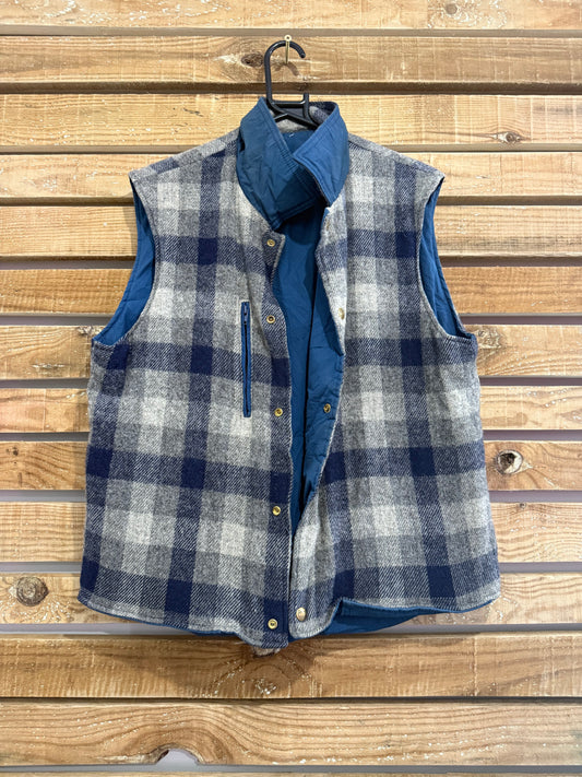 Vintage 80s Woolrich reversible checked wool/ waterproof gilet/ sleeveless jacket. Size Large. Workwear.