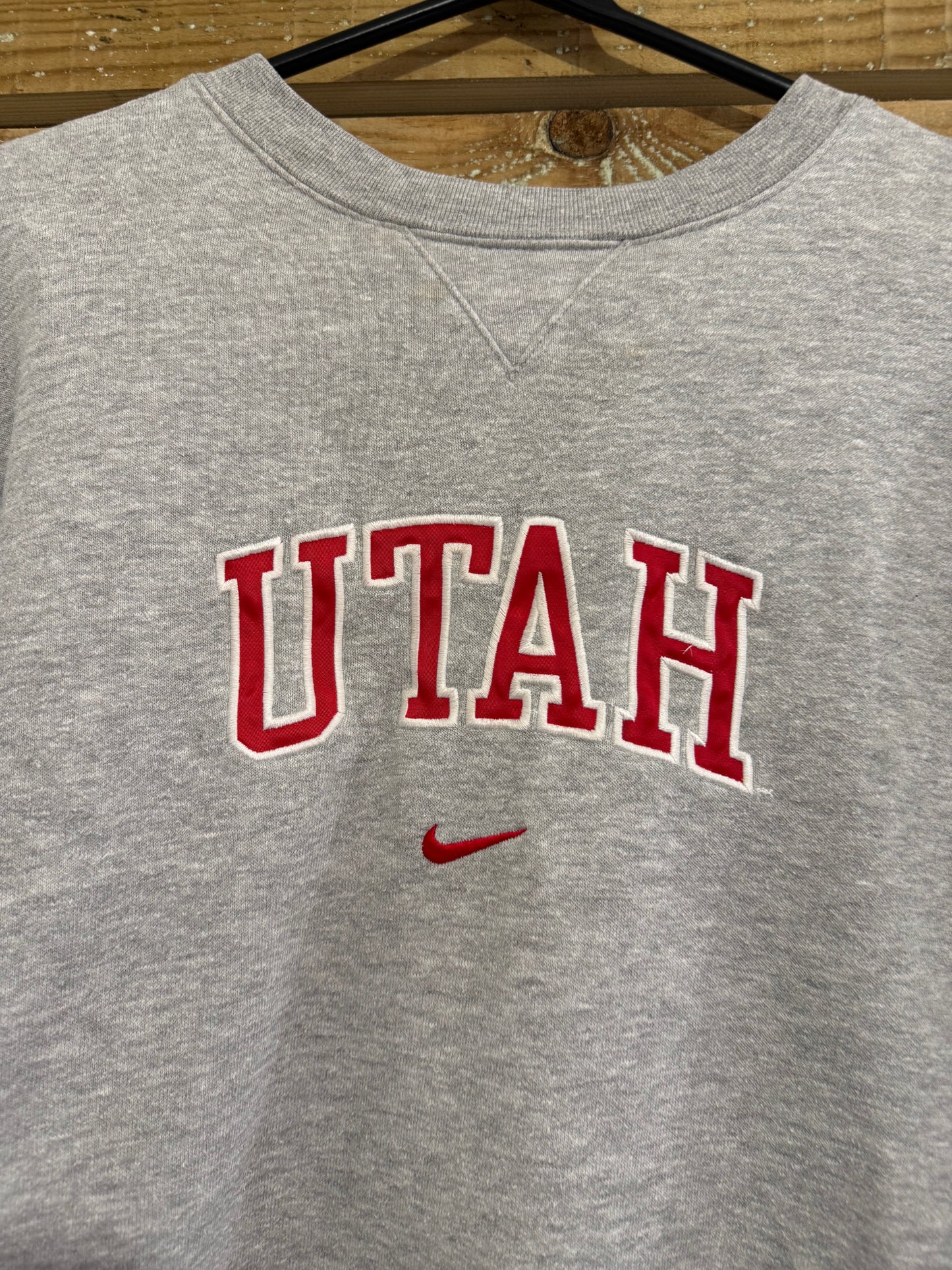 Vintage 90s silver tag Nike Utah grey sweater/ sweatshirt. Size Large