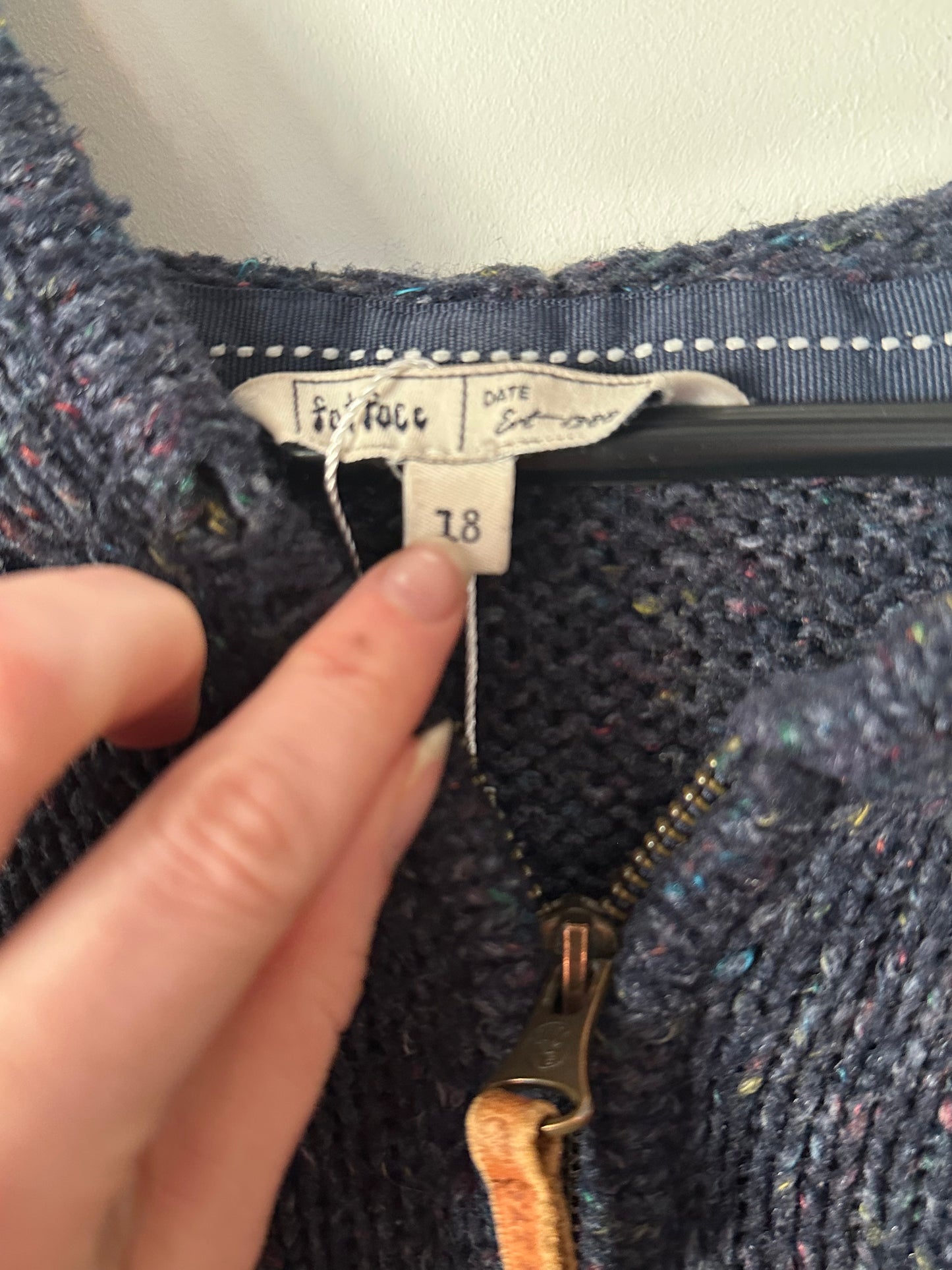 Vintage Y2K Fat Face knitted hoodie/ hooded sweater. Blue. Size 18.