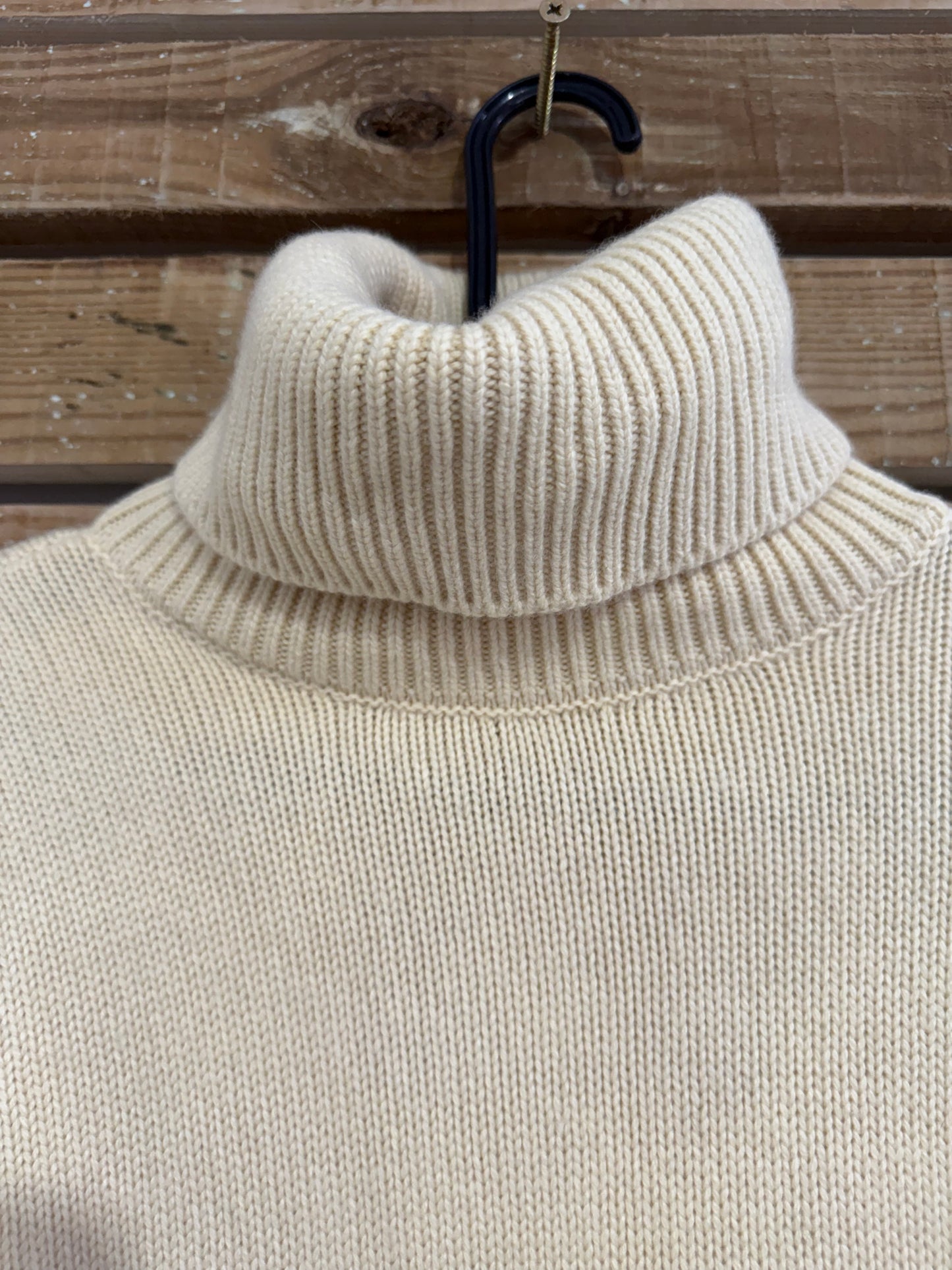 Tory Burch roll neck/ turtle neck jumper. Cream knit jumper/ sweater. Size Large