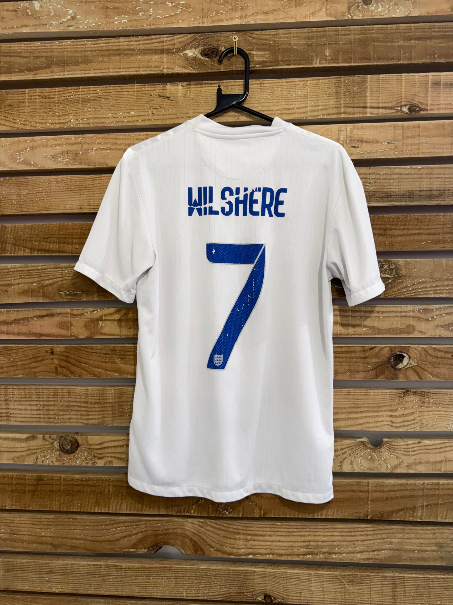 Nike England 2014-2015 Home Shirt. 7 Wilshere. Football top/shirt. Size Medium. World Cup.