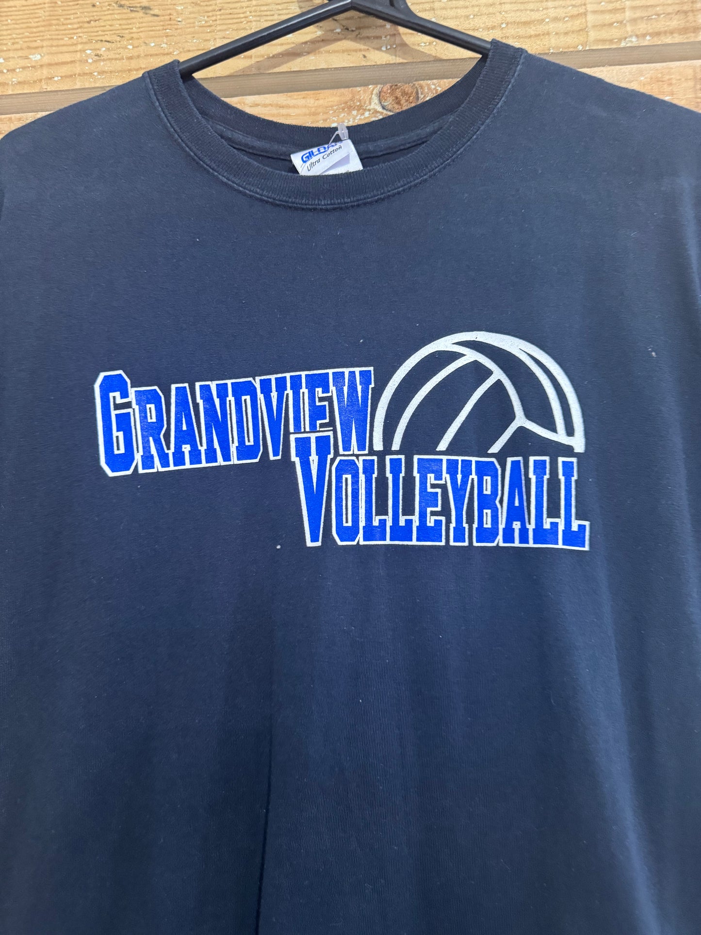 Grand view Volleyball USA American spell-out t-shirt. Size Medium