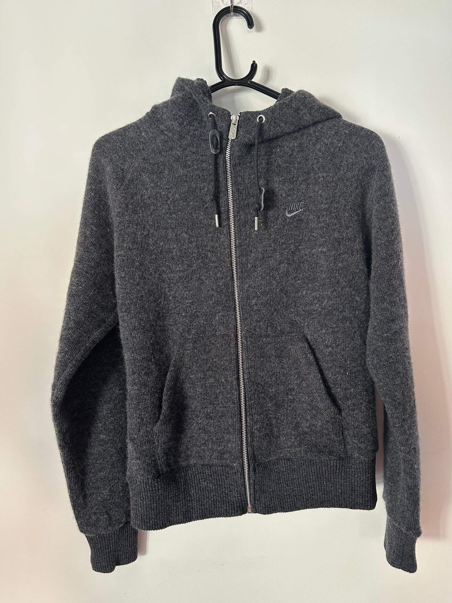 Vintage 90s Nike knitted hoodie/ hooded sweater. Grey. Size medium.