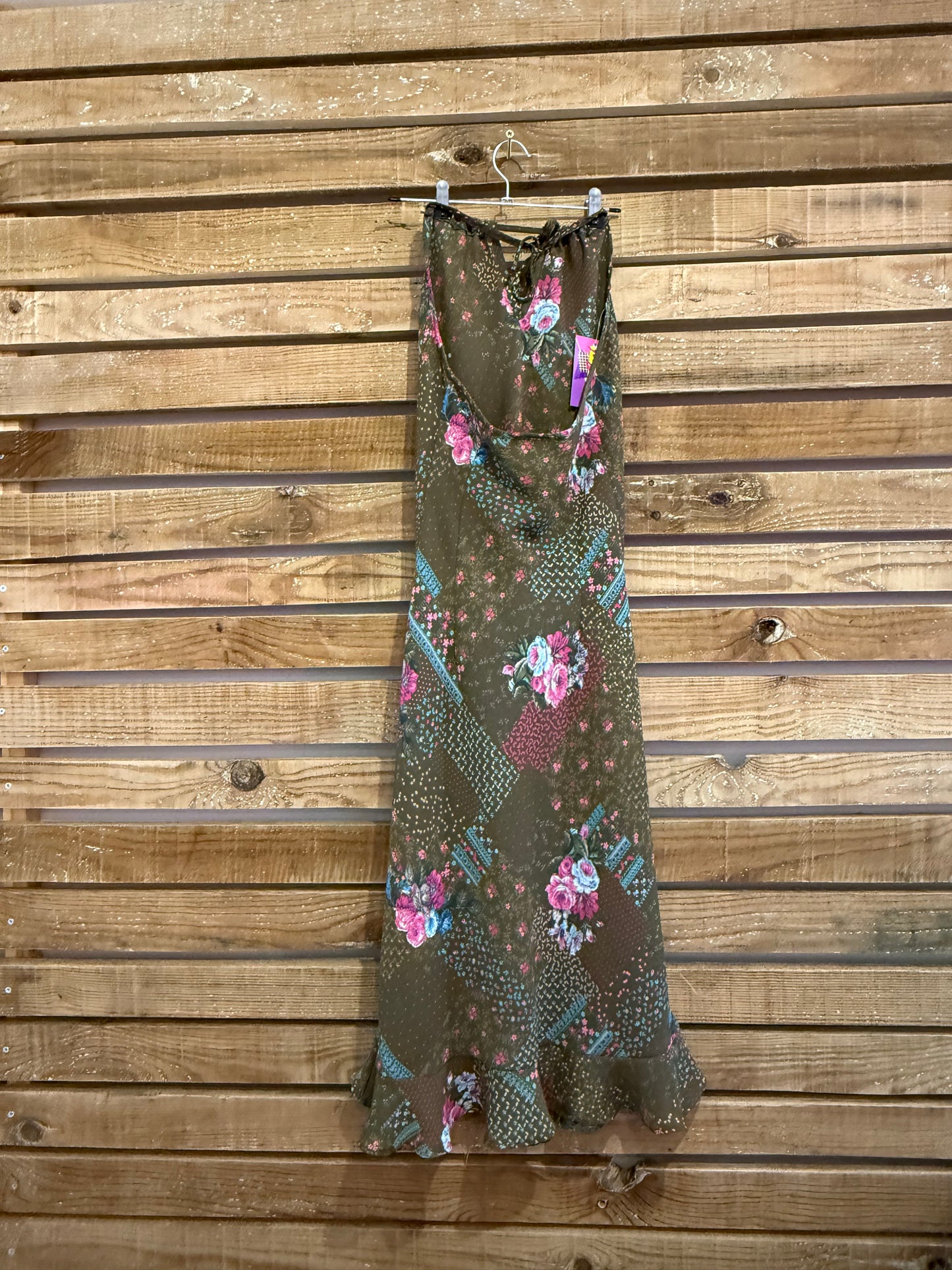 Vintage 90s halterneck floral dress. Summer/ boho/ festival. Size 8
