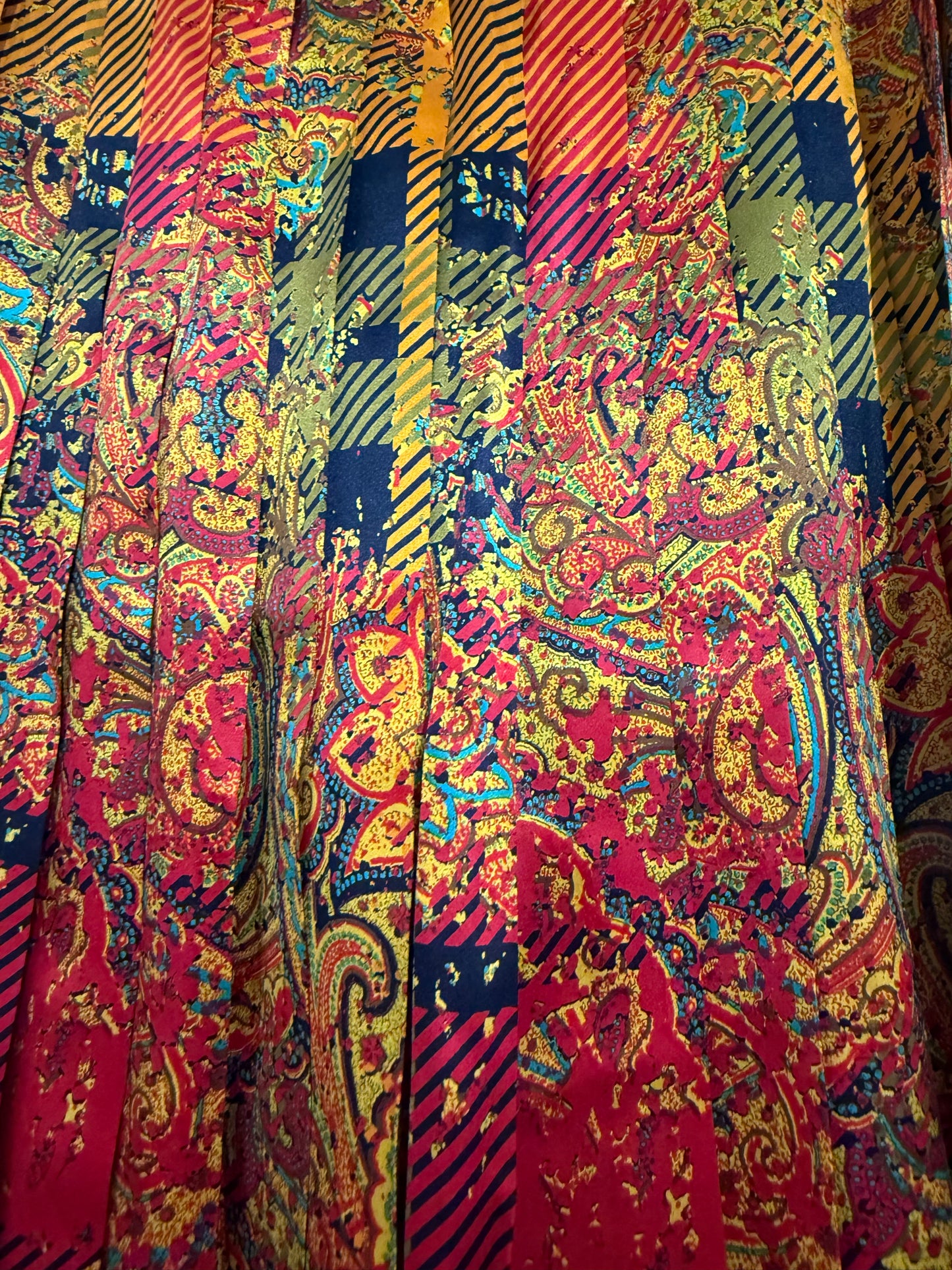 Vintage 80s Louis Feraud printed pattern silk skirt. Summer. Waist 28” size 8-10
