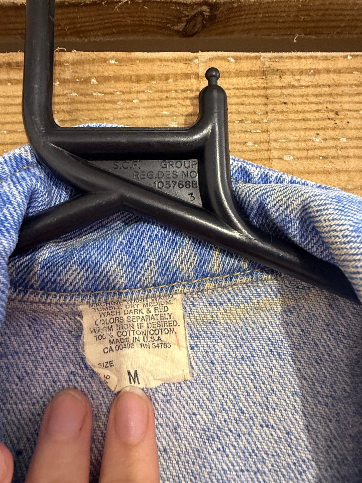 Vintage 80s Lee blue denim Gilet sleeveless Jacket. Size Medium. Festival/ Summer.