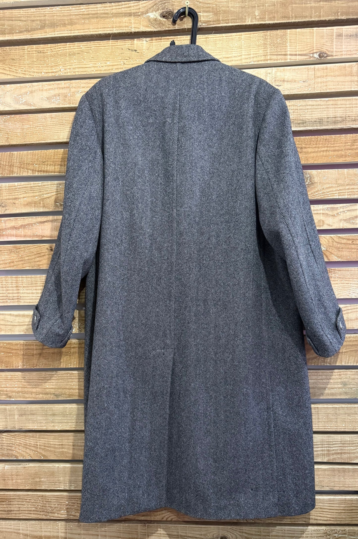 Vintage 80s herringbone wool overcoat. Size Large.