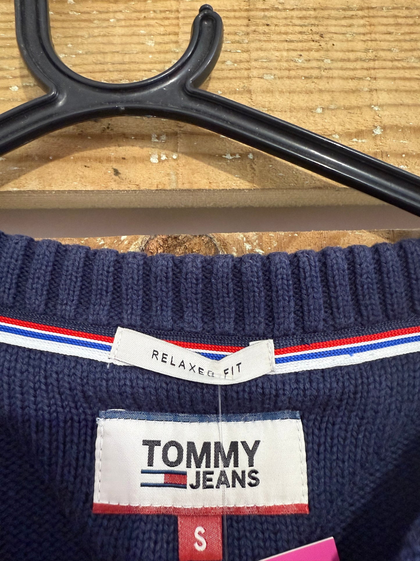 Vintage Y2K Tommy Hilfiger spell-out knit jumper/ sweater. Blue. Size Small