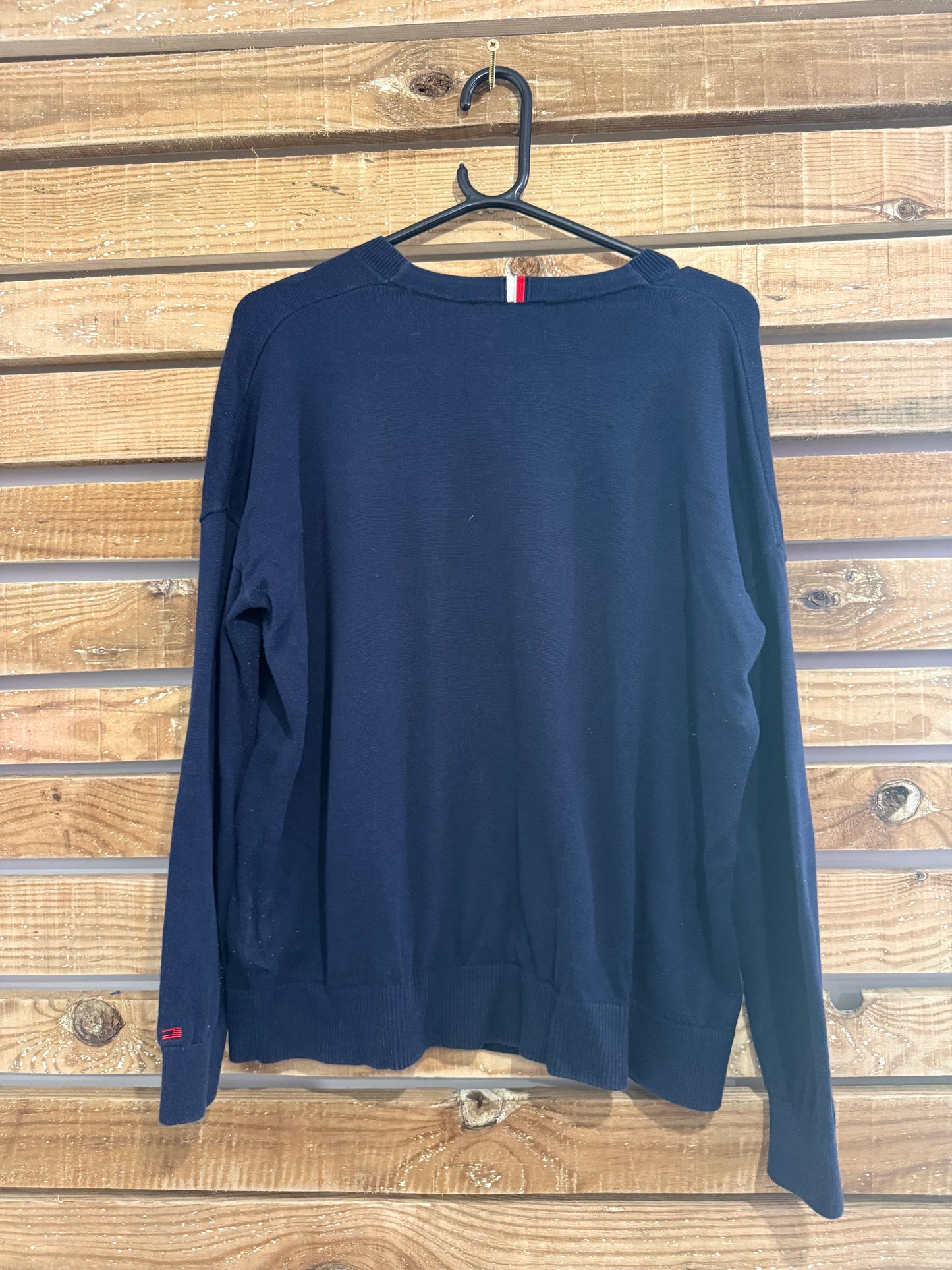 Vintage 90s Tommy Hilfiger Flag jumper/ sweater. Red. Size Small.