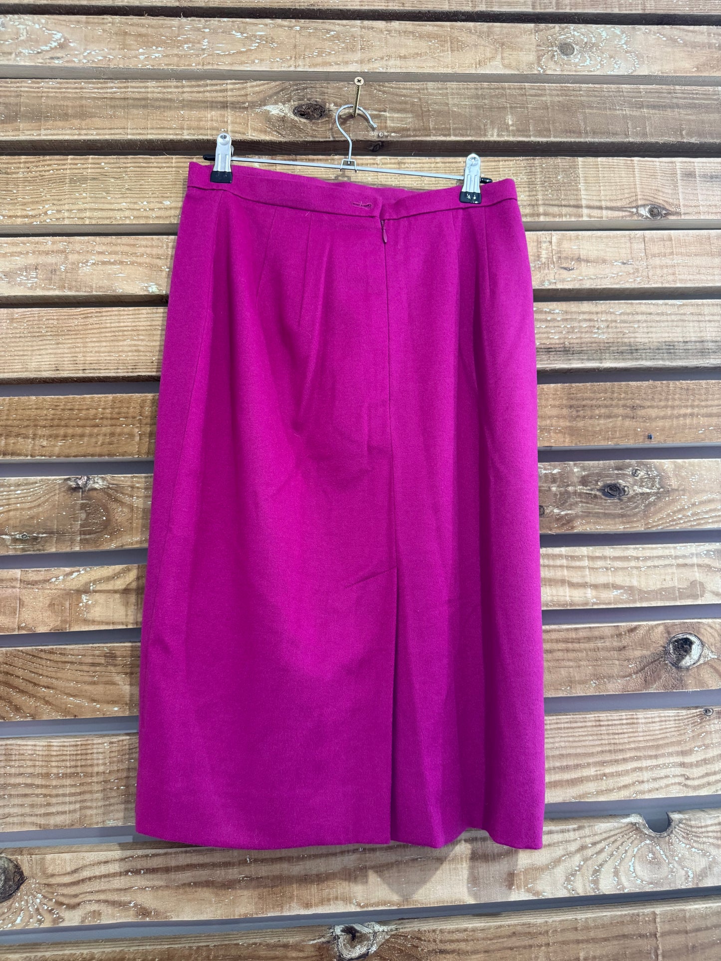 Vintage 80s Jaeger fuchsia wool/angora skirt. Waist 28” - Size UK8
