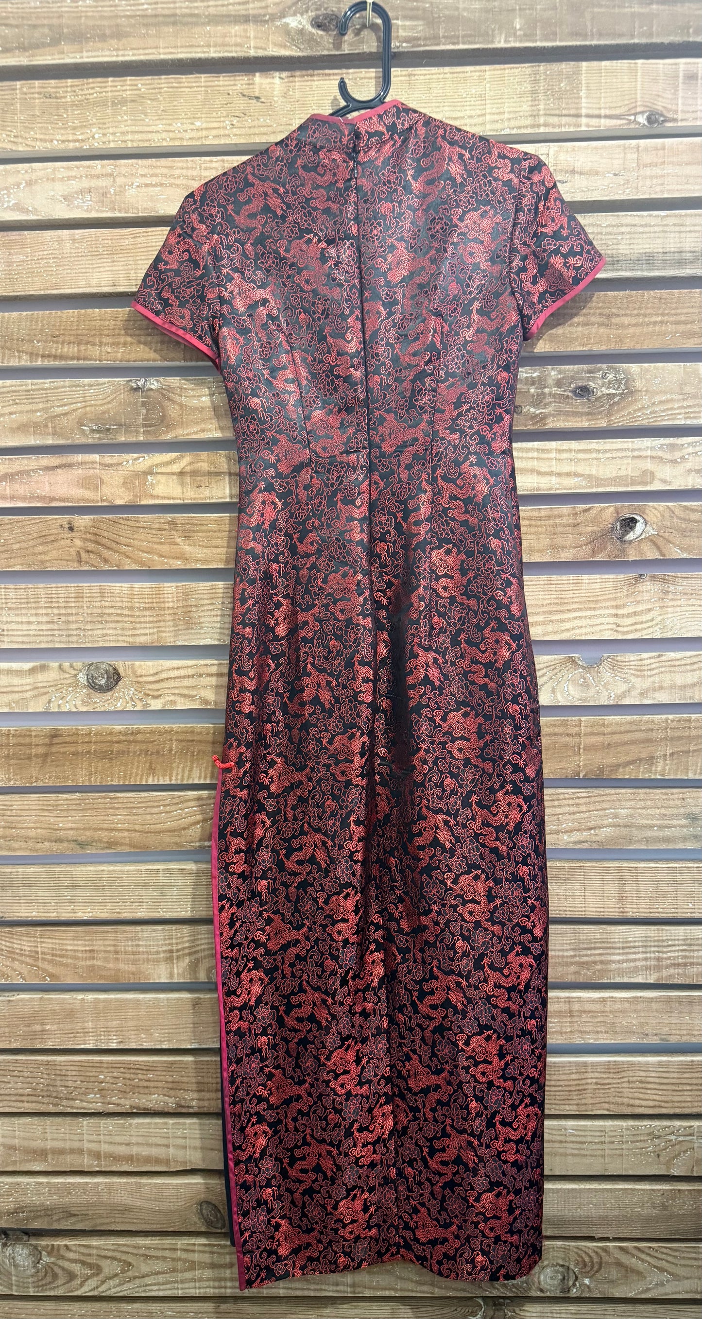 Vintage 70s Chinese long cheongsam dress. Red. Size 8