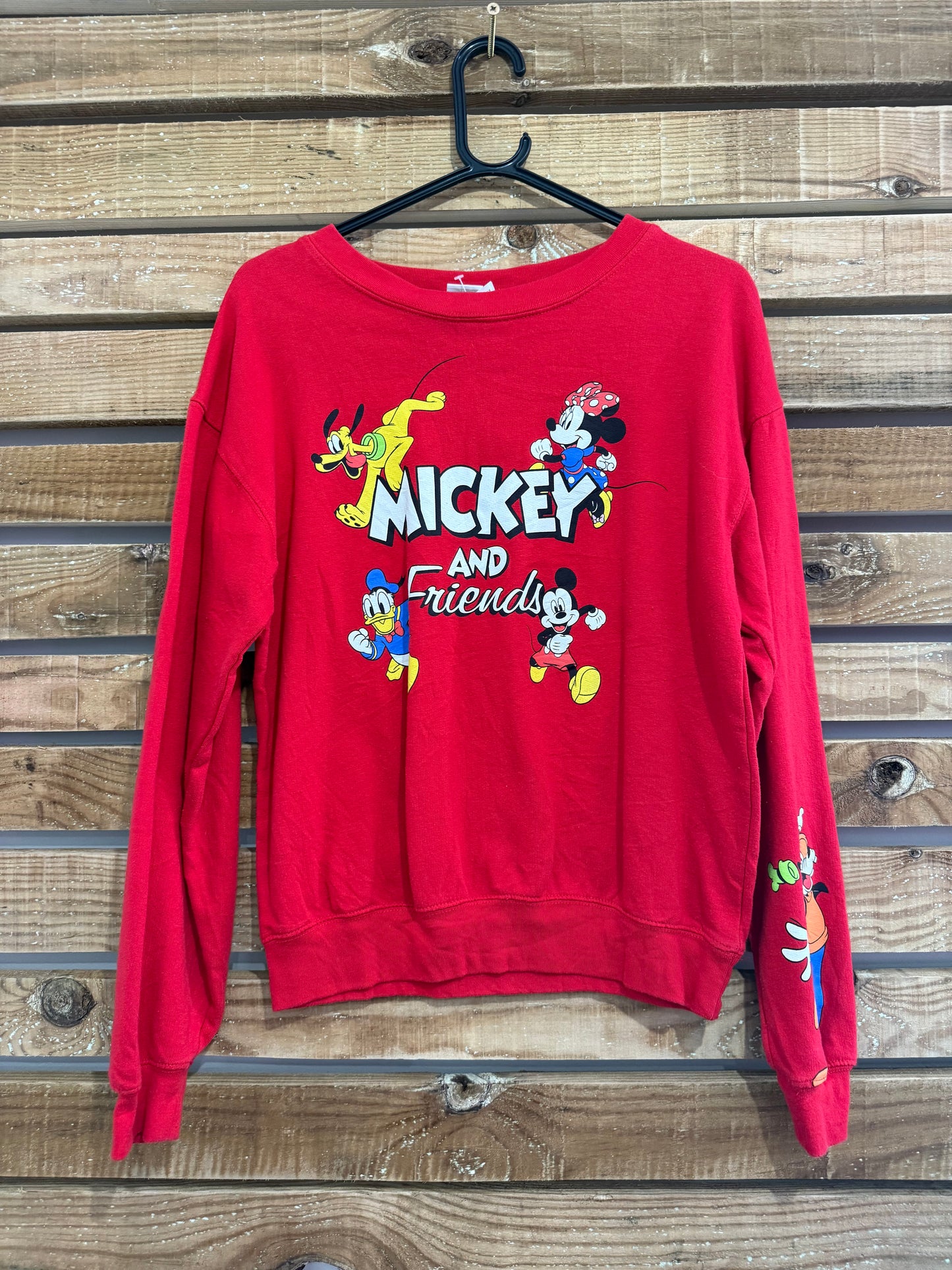 Vintage Y2K Disney Mickey Mouse sweater. USA. Size XL. Red.