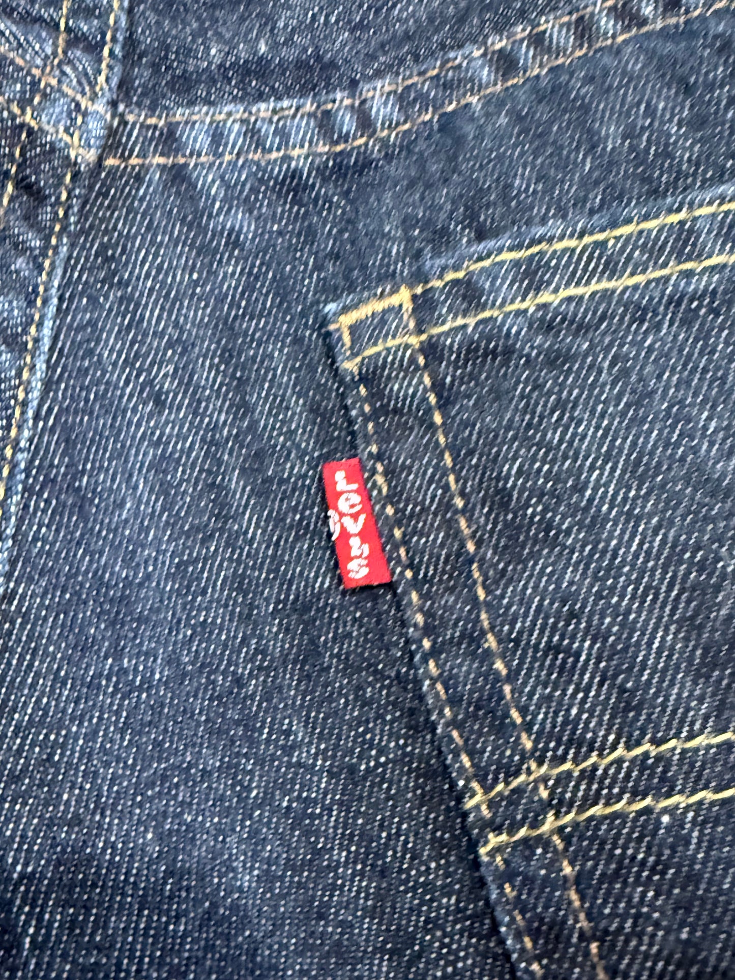 Vintage Y2K Levi’s denim dark wash blue shorts. 32” waist. Size 12.
