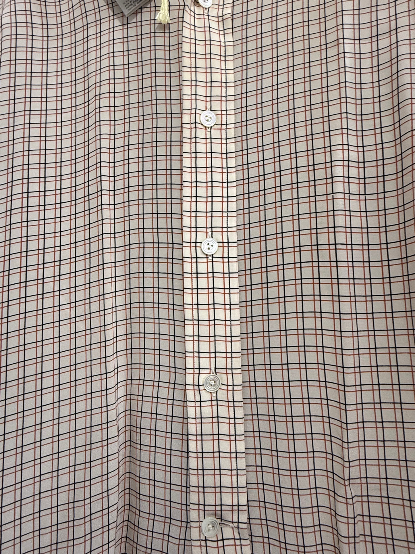 Vintage 80s deadstock crepe de silk checked cream patterned button up shirt. Size Large.