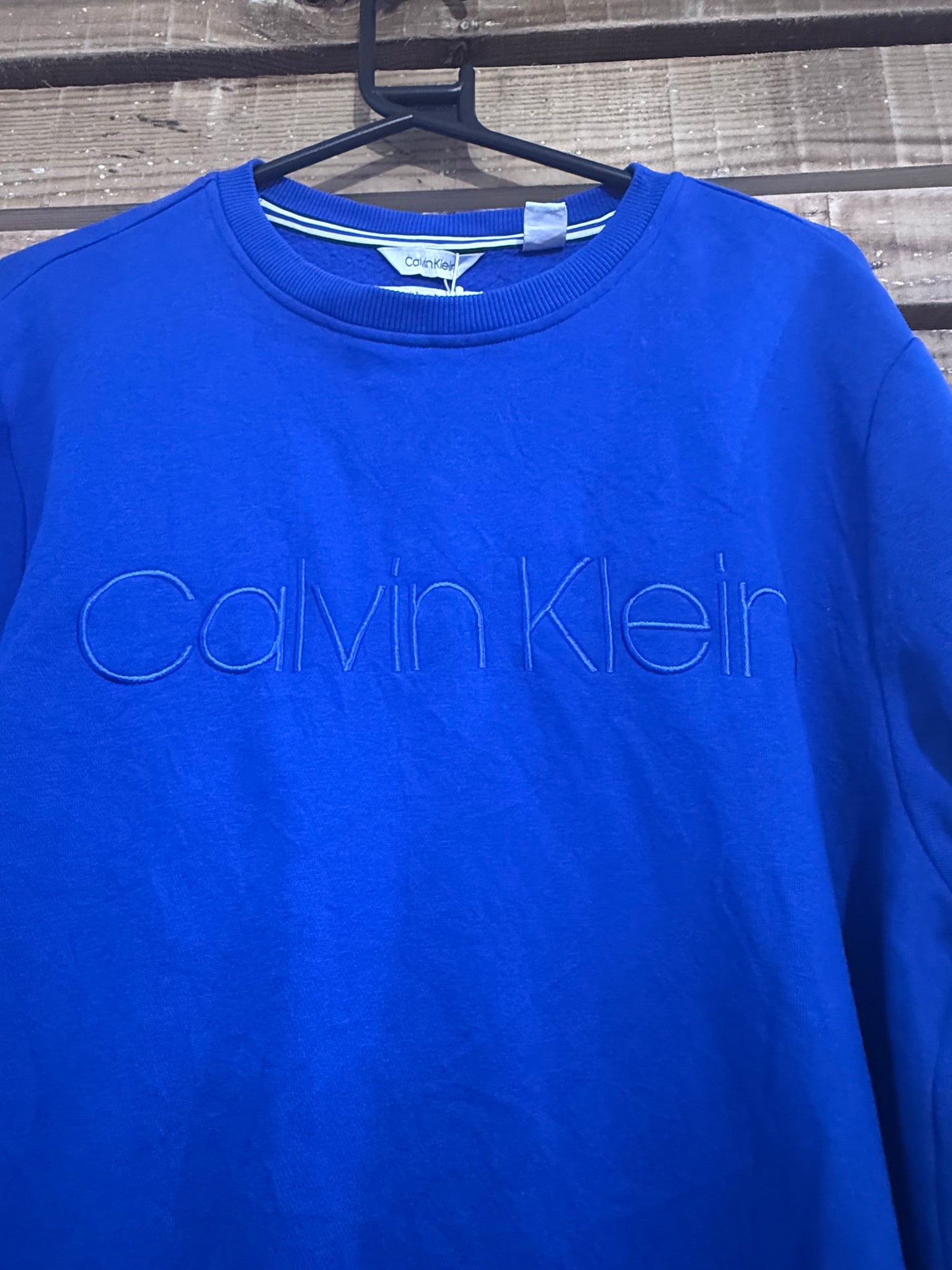 Vintage Y2K BNWT Calvin Klein blue sweater/ sweatshirt. Size medium.
