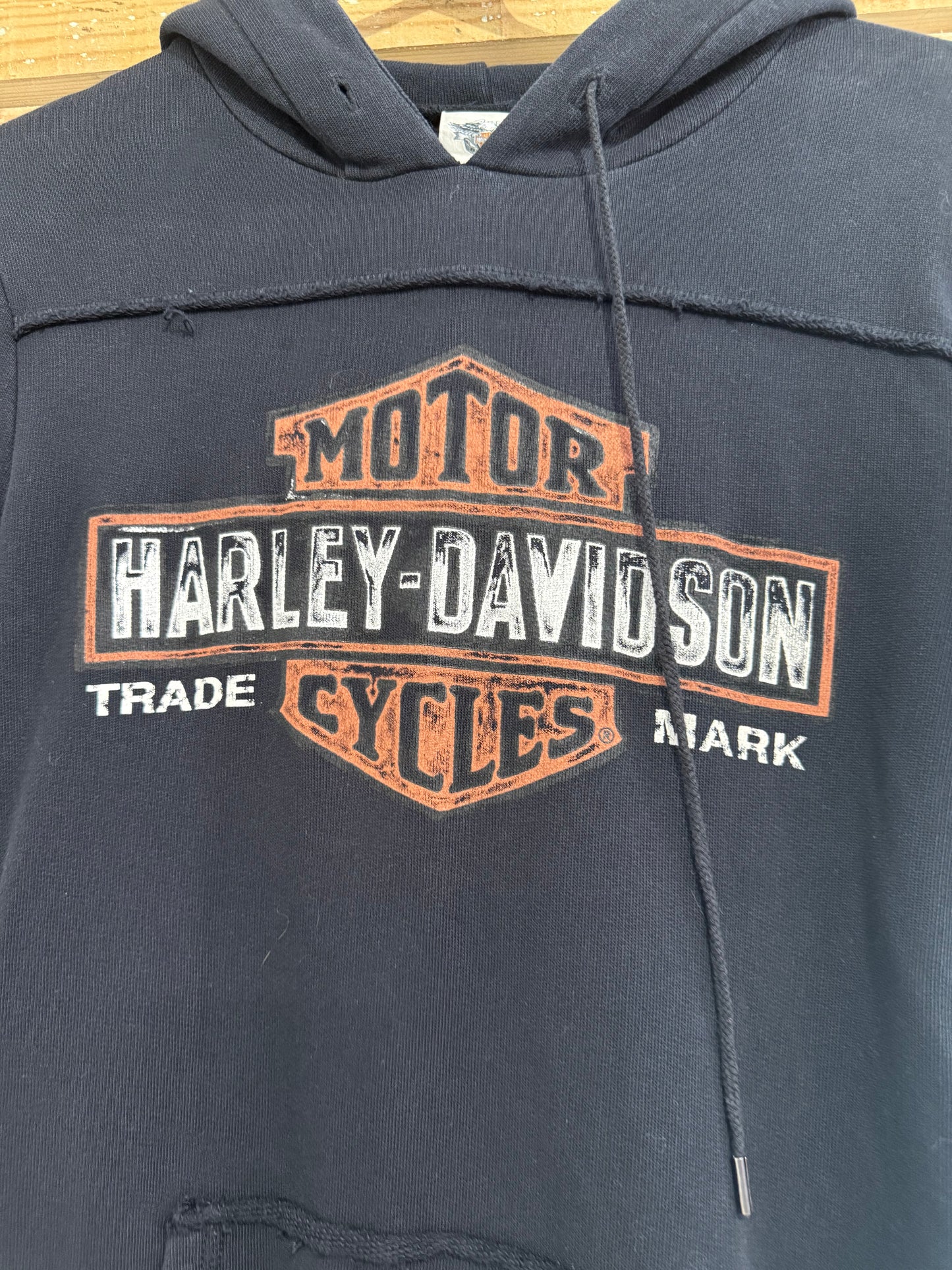 Vintage Y2K Harley-Davidson motorbike Spell-out hoodie. Hooded sweater. Black. Size Medium