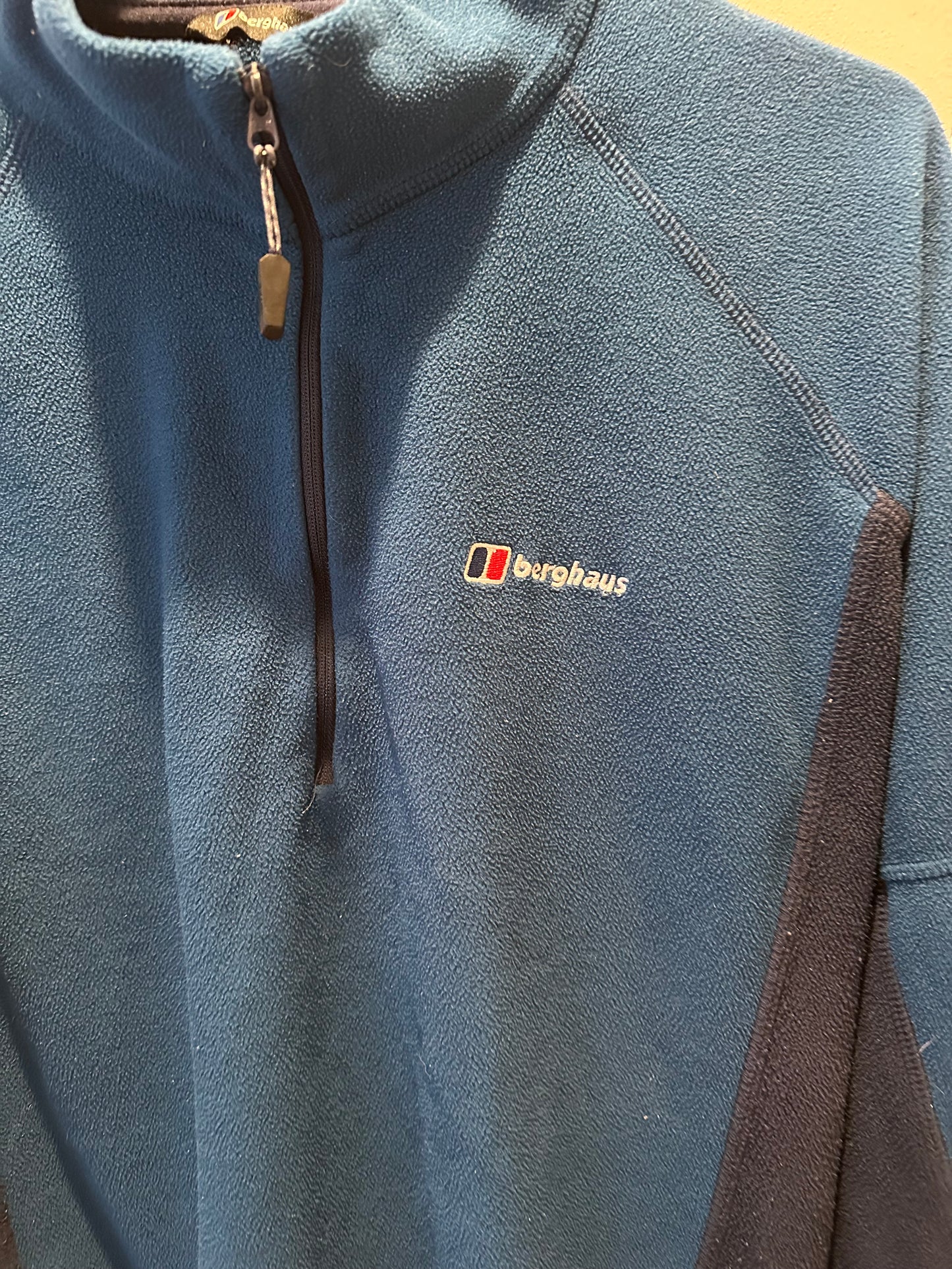 Vintage 90s Berghaus fleece. 1/4 zip up. Blue. Size XL.