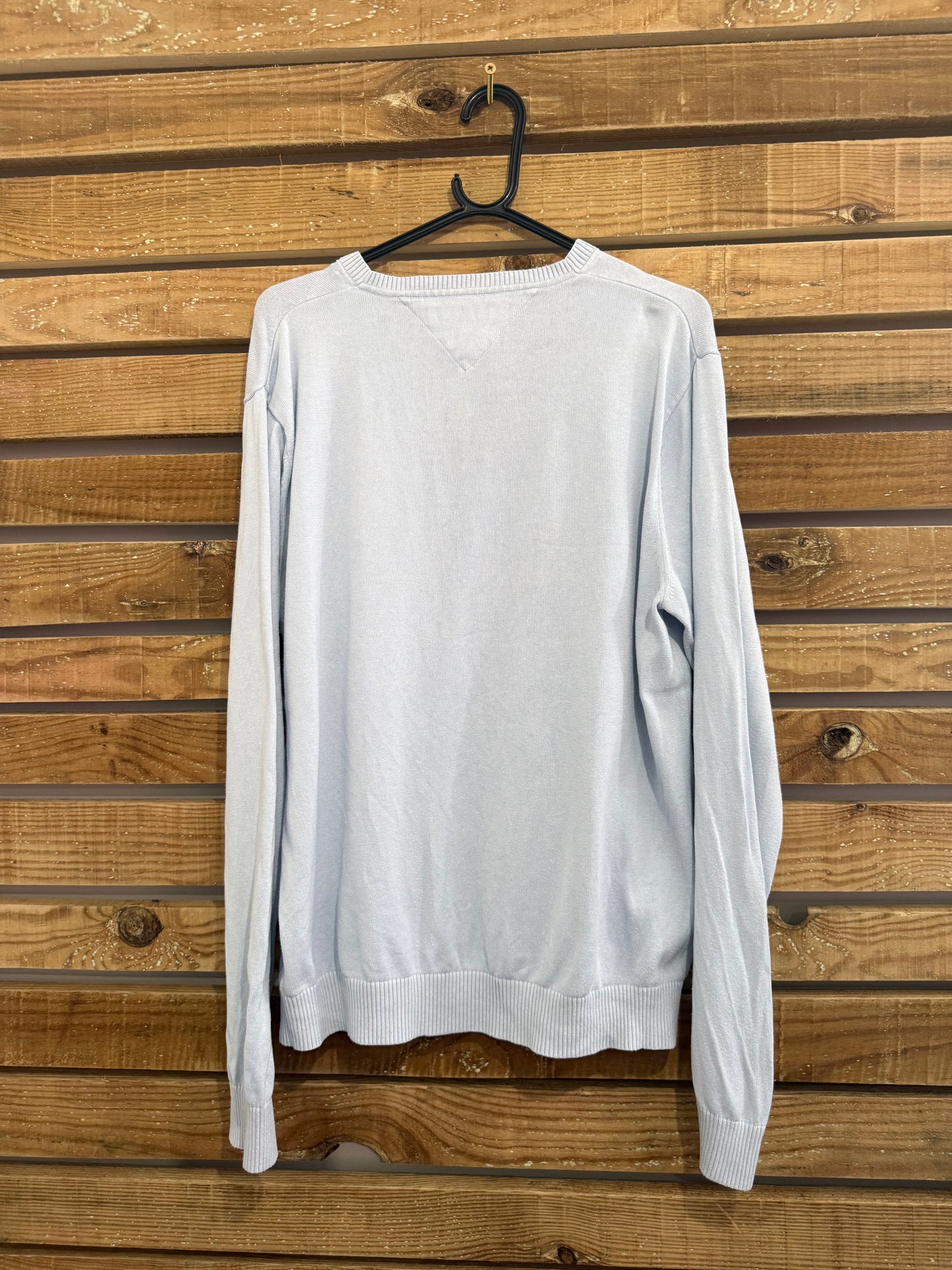 Vintage 90s Tommy Hilfiger V neck cotton jumper/ sweater. Blue. Size XL.