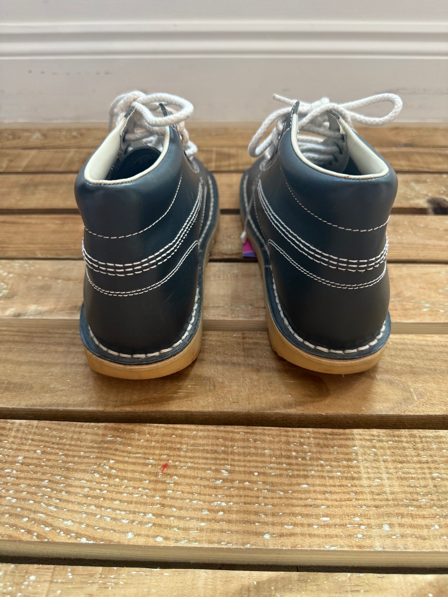 Kickers kick hi unisex boots/ shoes. Navy. EU41. UK7